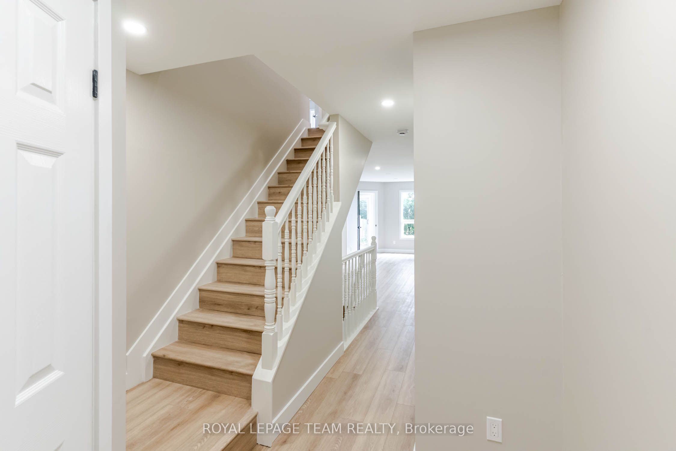 219 Jamieson Street Property Photo 14