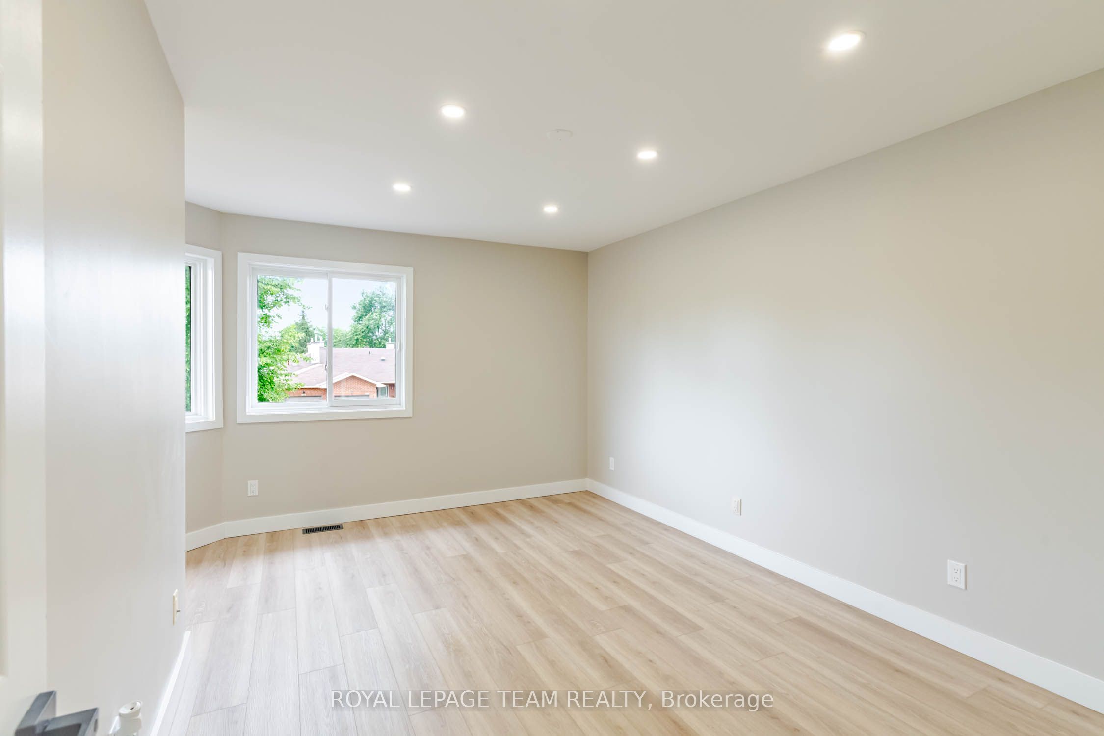 219 Jamieson Street Property Photo 15