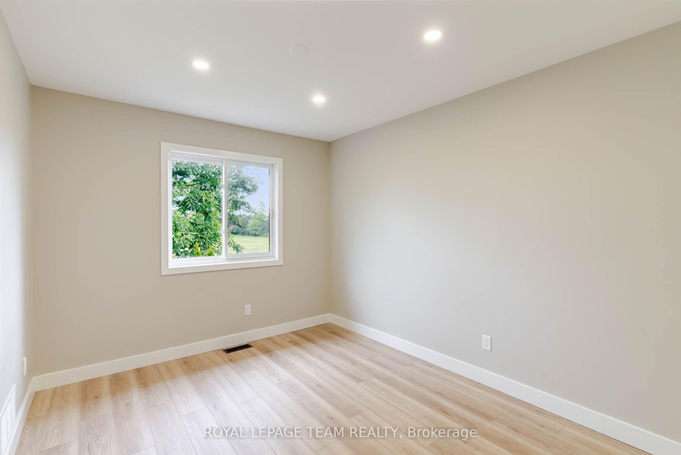219 Jamieson Street Property Photo 17