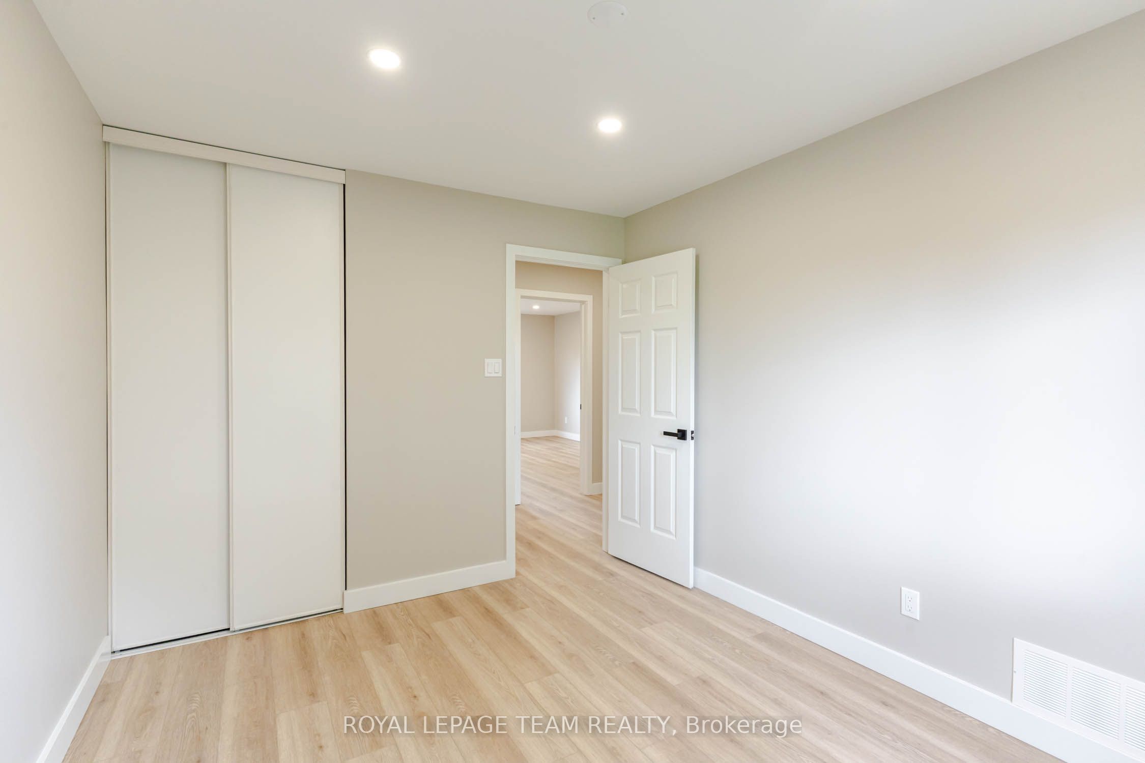 219 Jamieson Street Property Photo 18