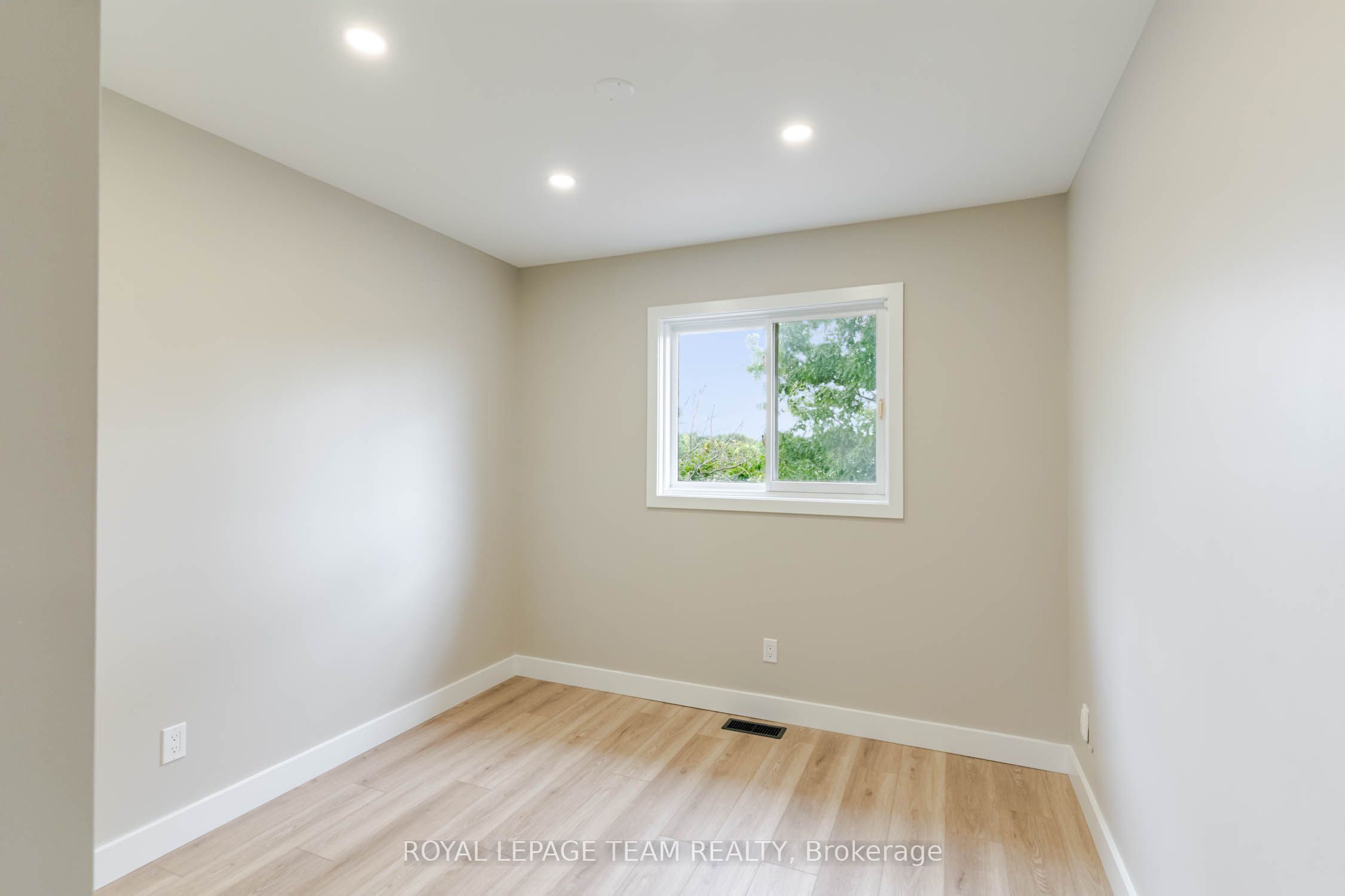 219 Jamieson Street Property Photo 19