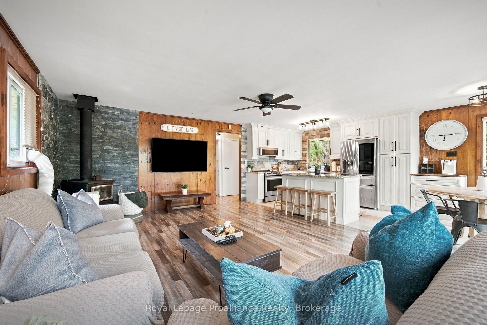 857 West Kosh Road Property Photo 29