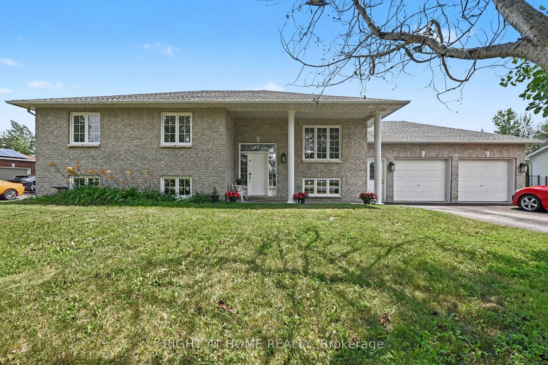 1588 Scottanne Street Property Photo 1