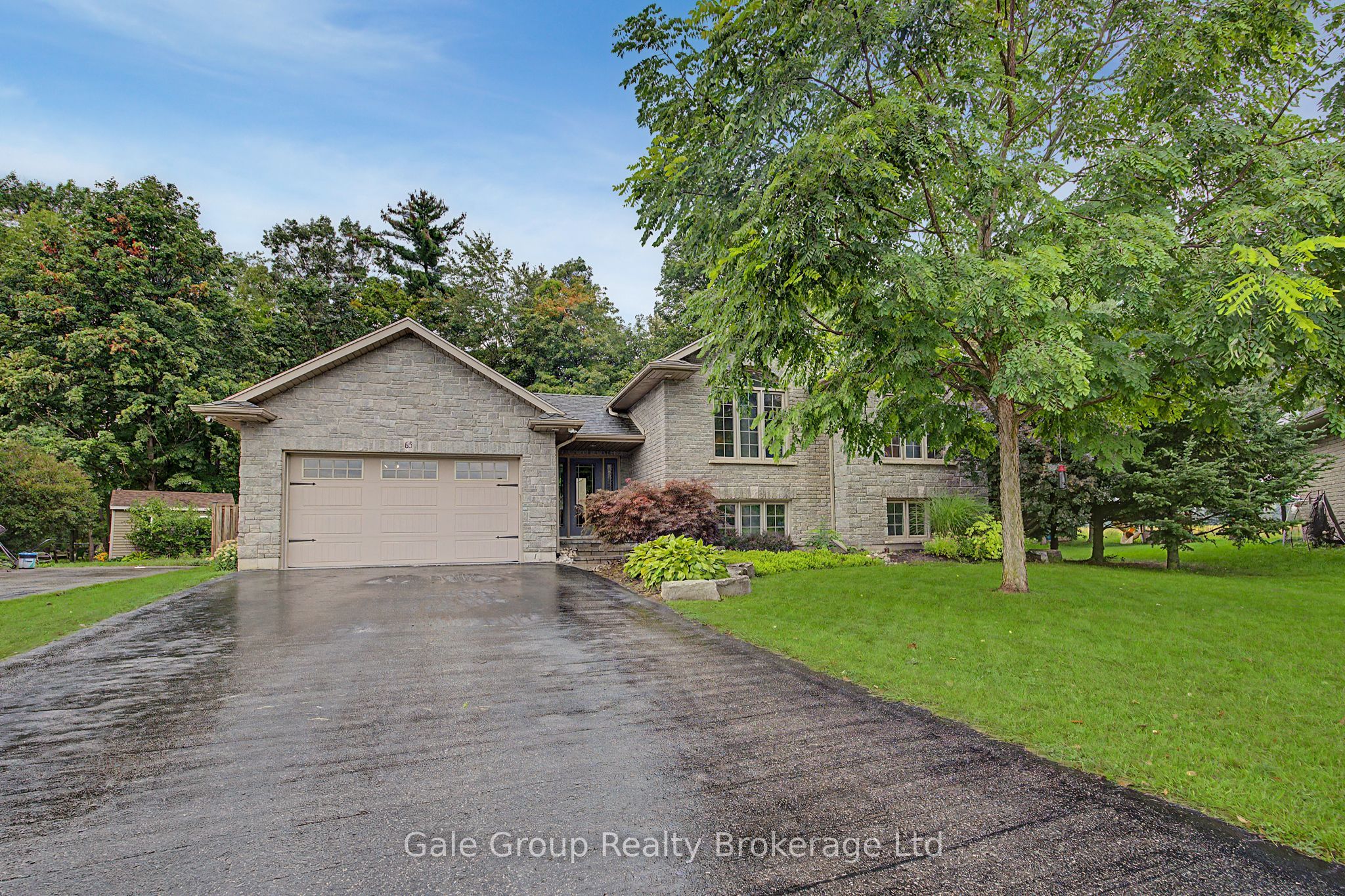 65 Wintergreen Crescent Property Photo 1