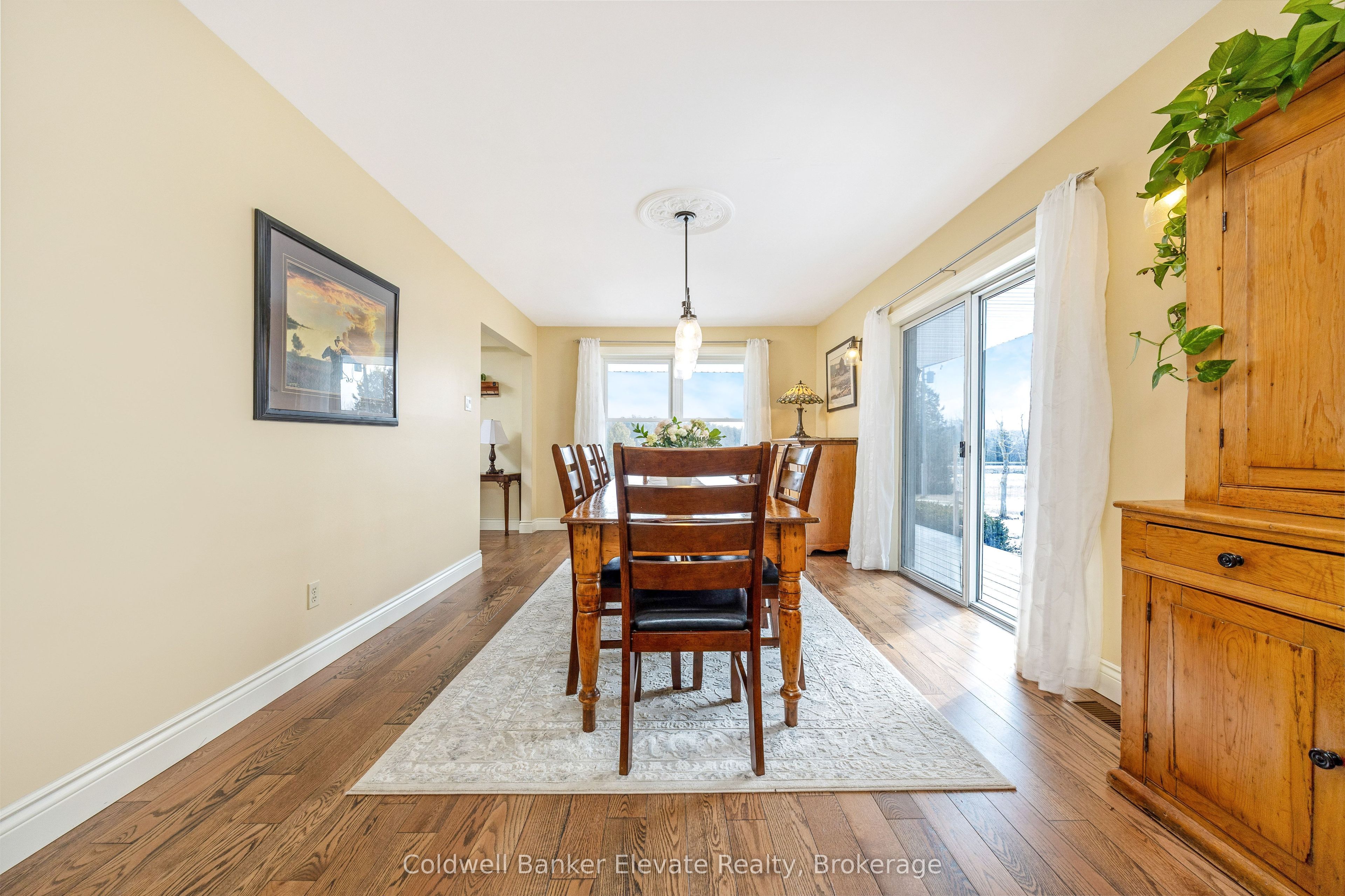 213136 10th Line Property Photo 11