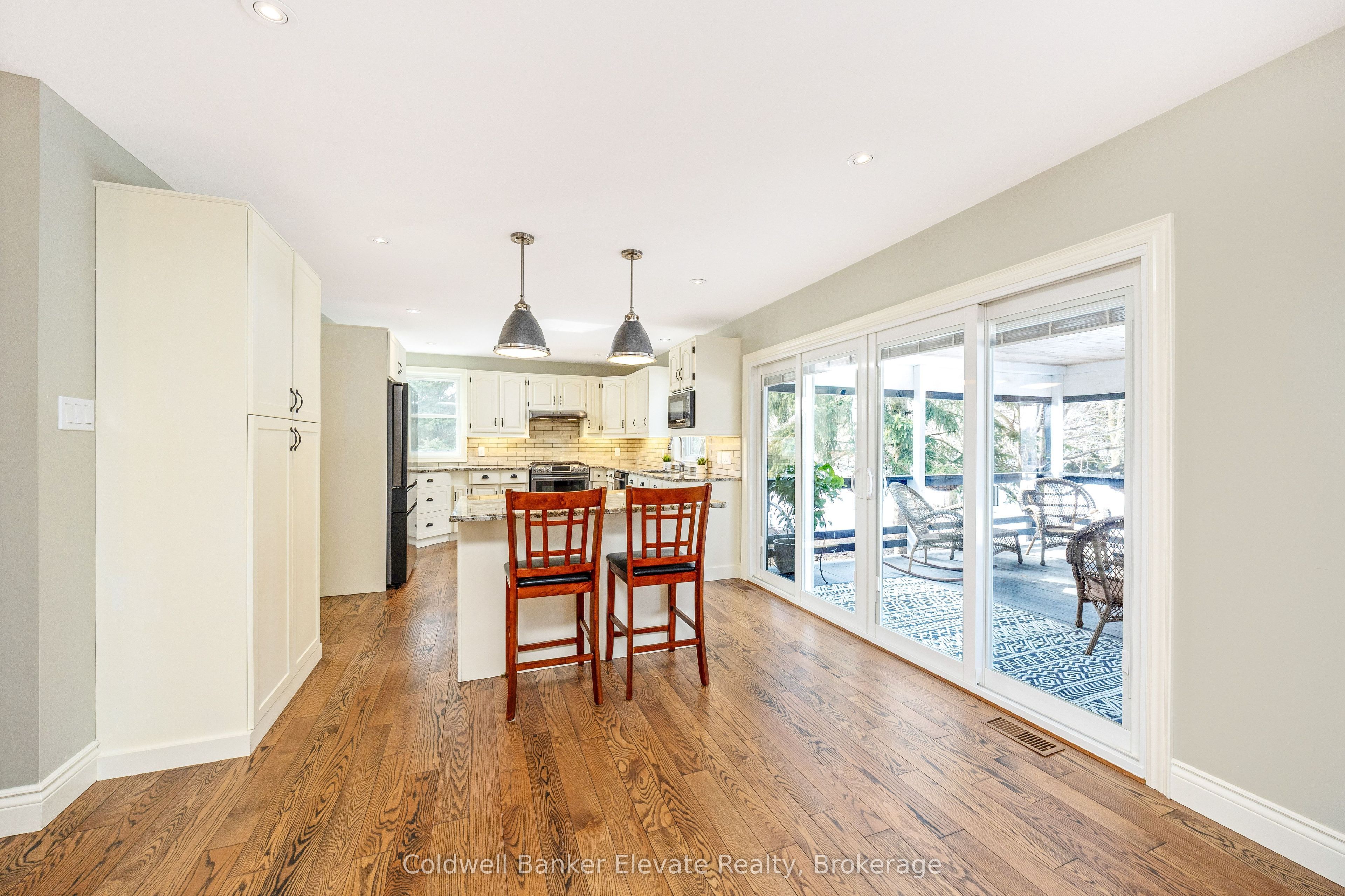 213136 10th Line Property Photo 14