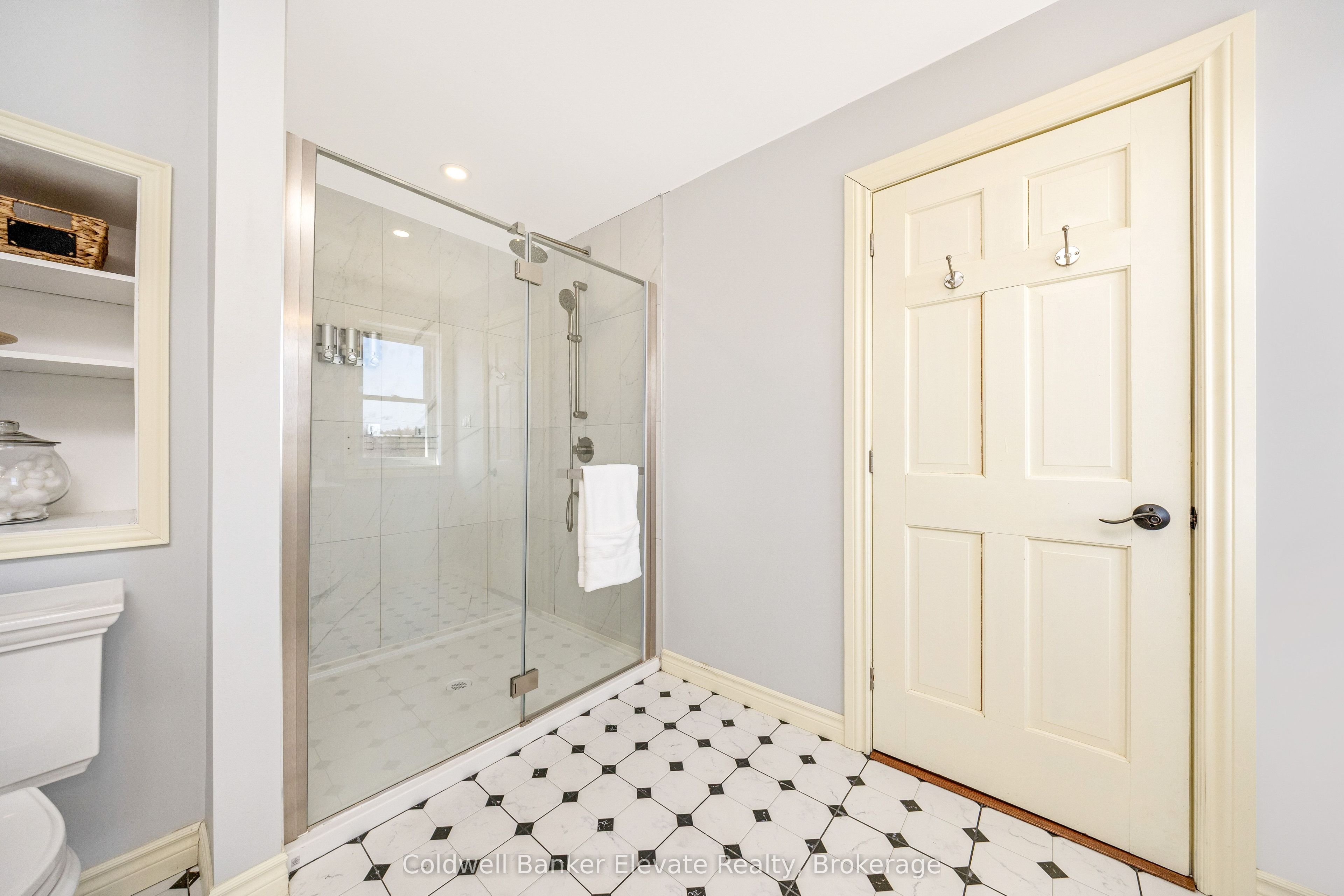 213136 10th Line Property Photo 28