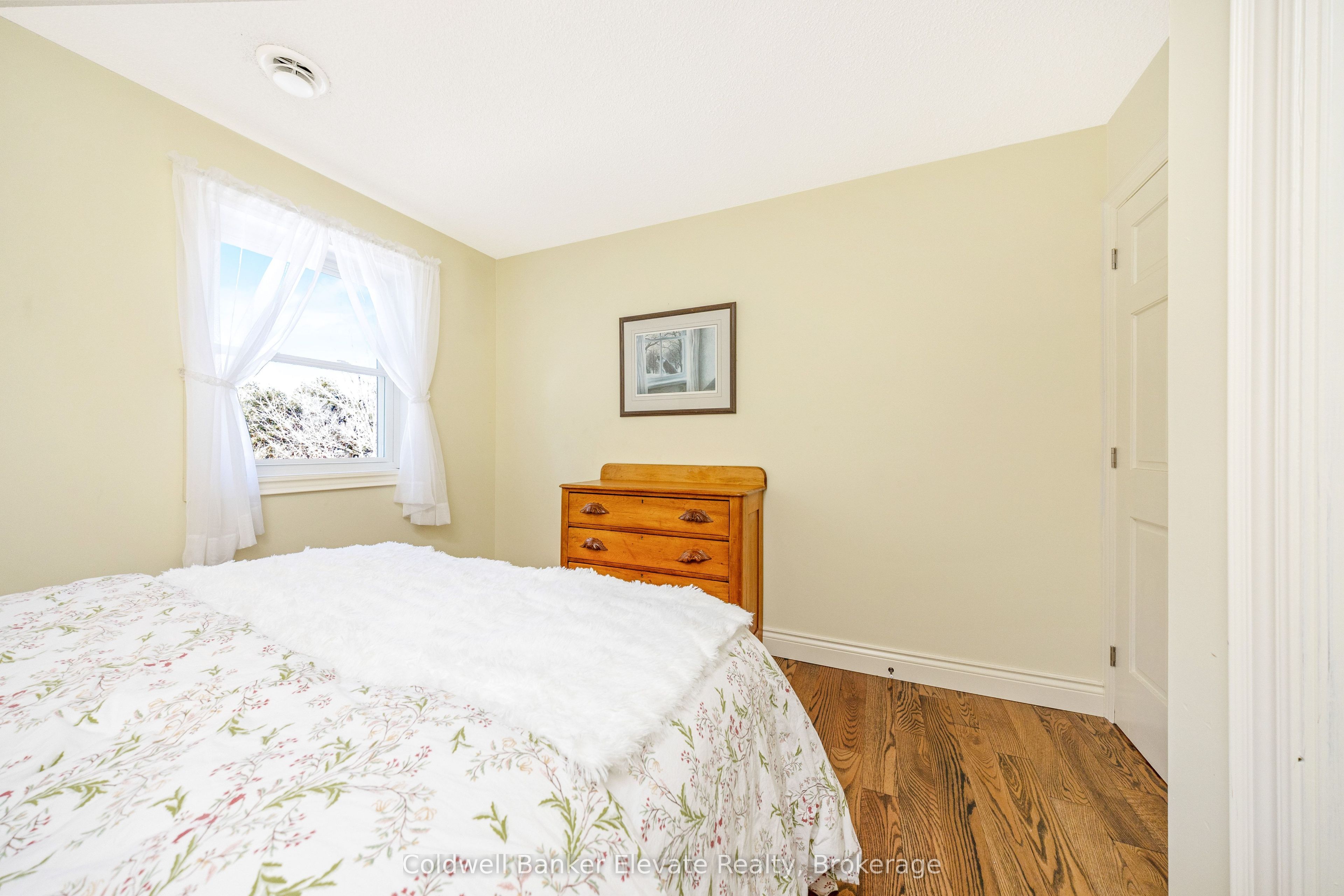213136 10th Line Property Photo 31