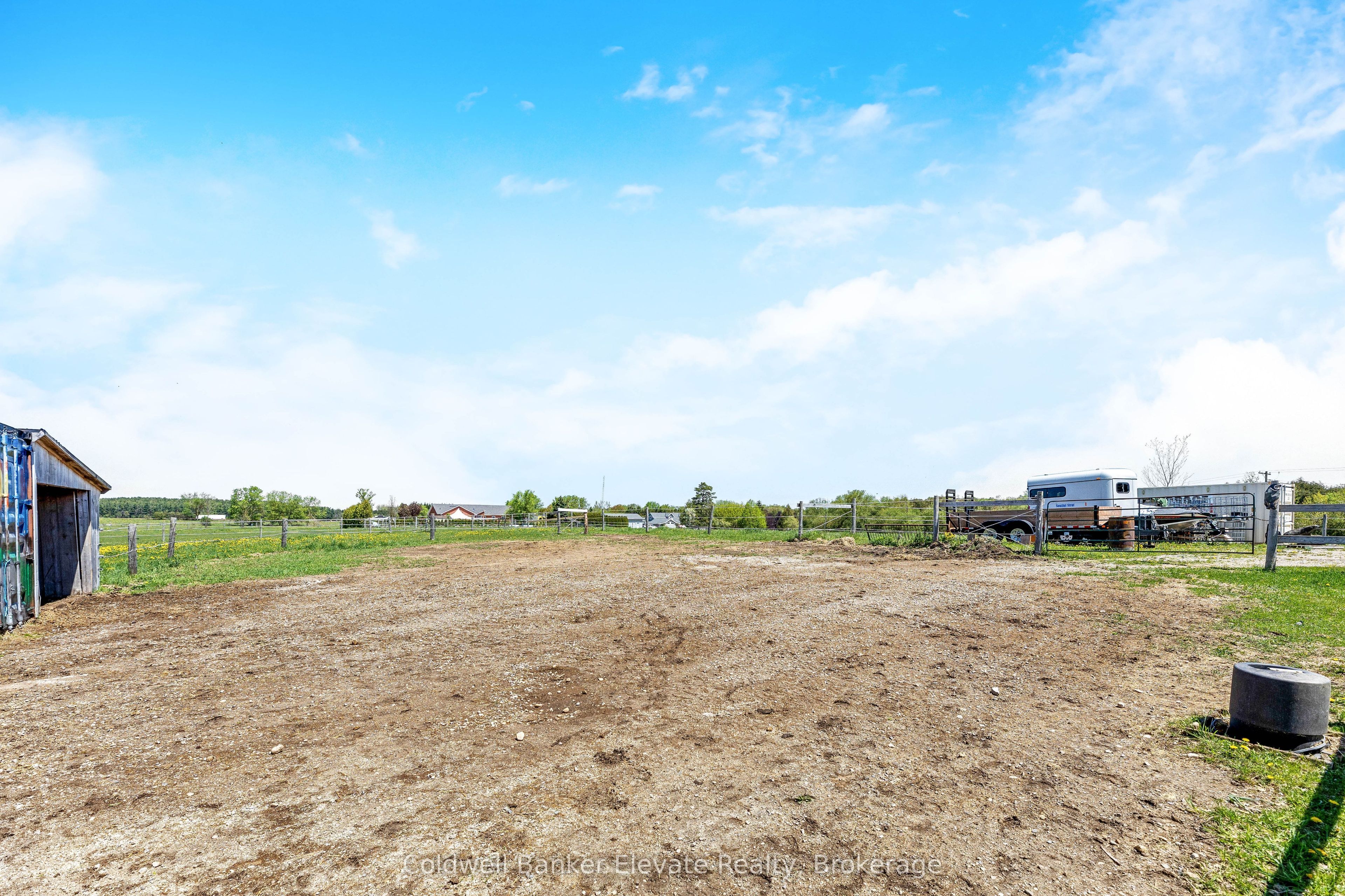 213136 10th Line Property Photo 44