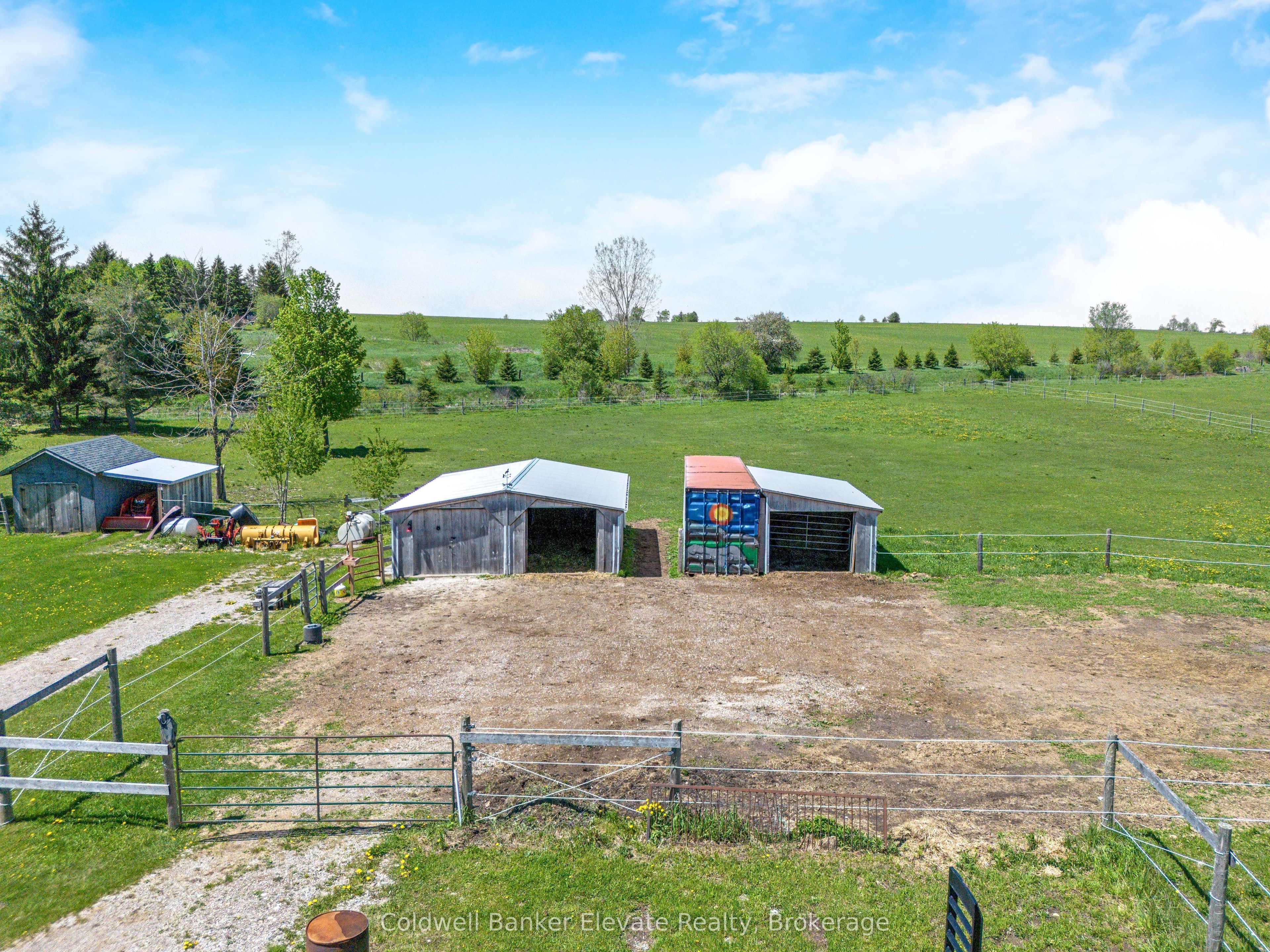 213136 10th Line Property Photo 48