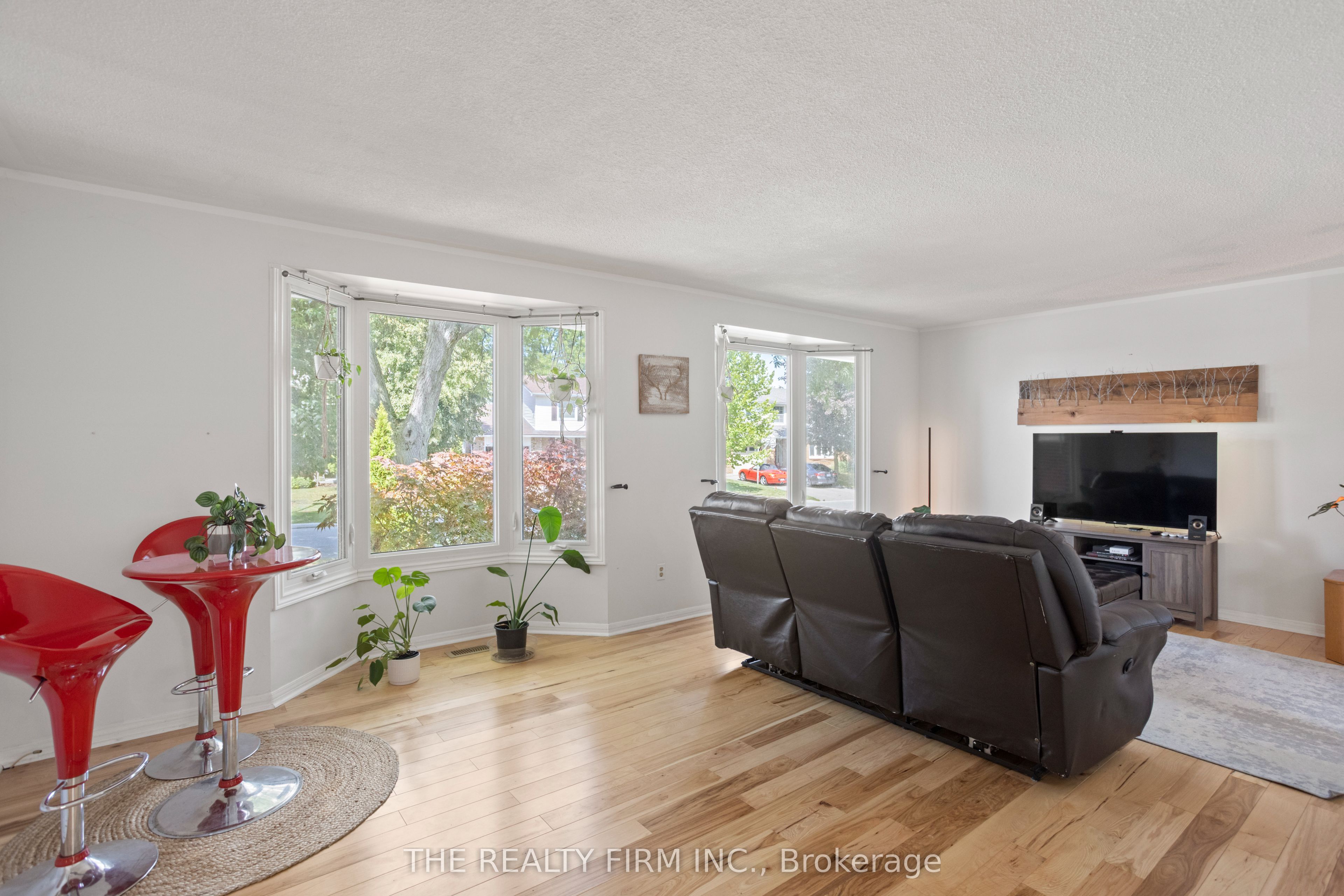 22 Milford Crescent Property Photo 8