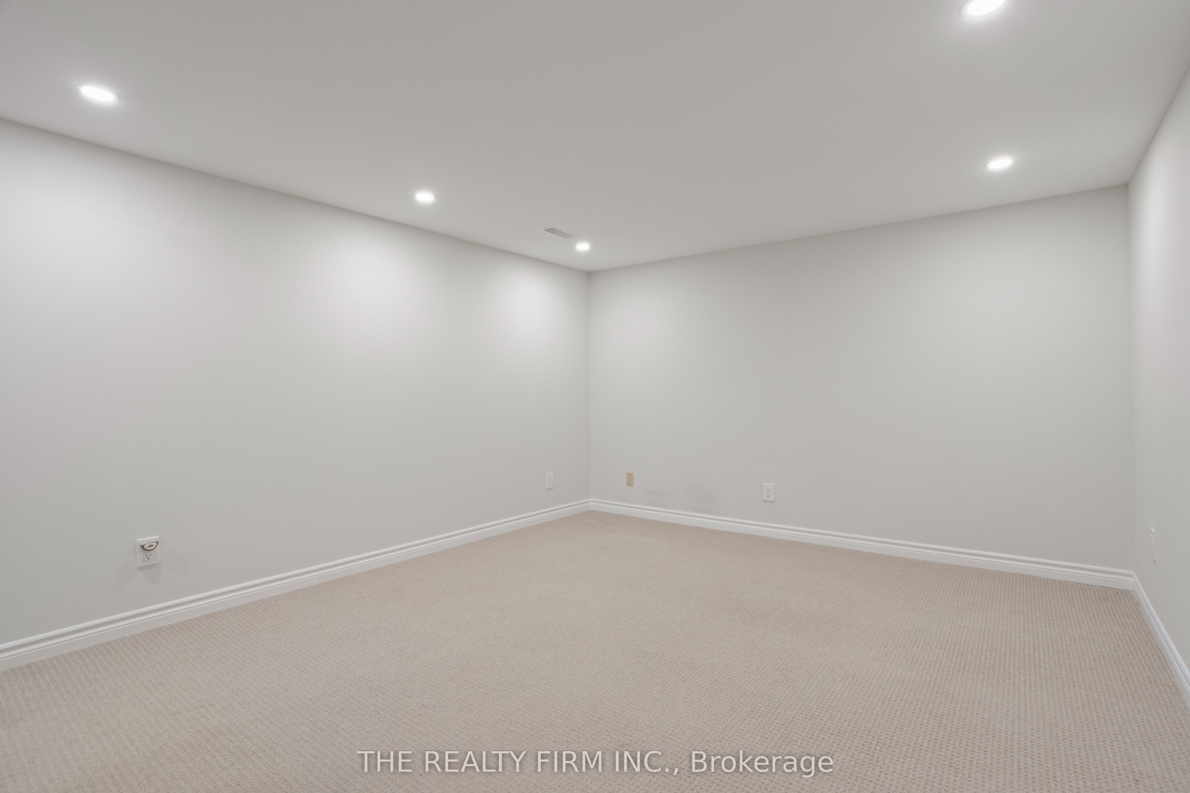 22 Milford Crescent Property Photo 34