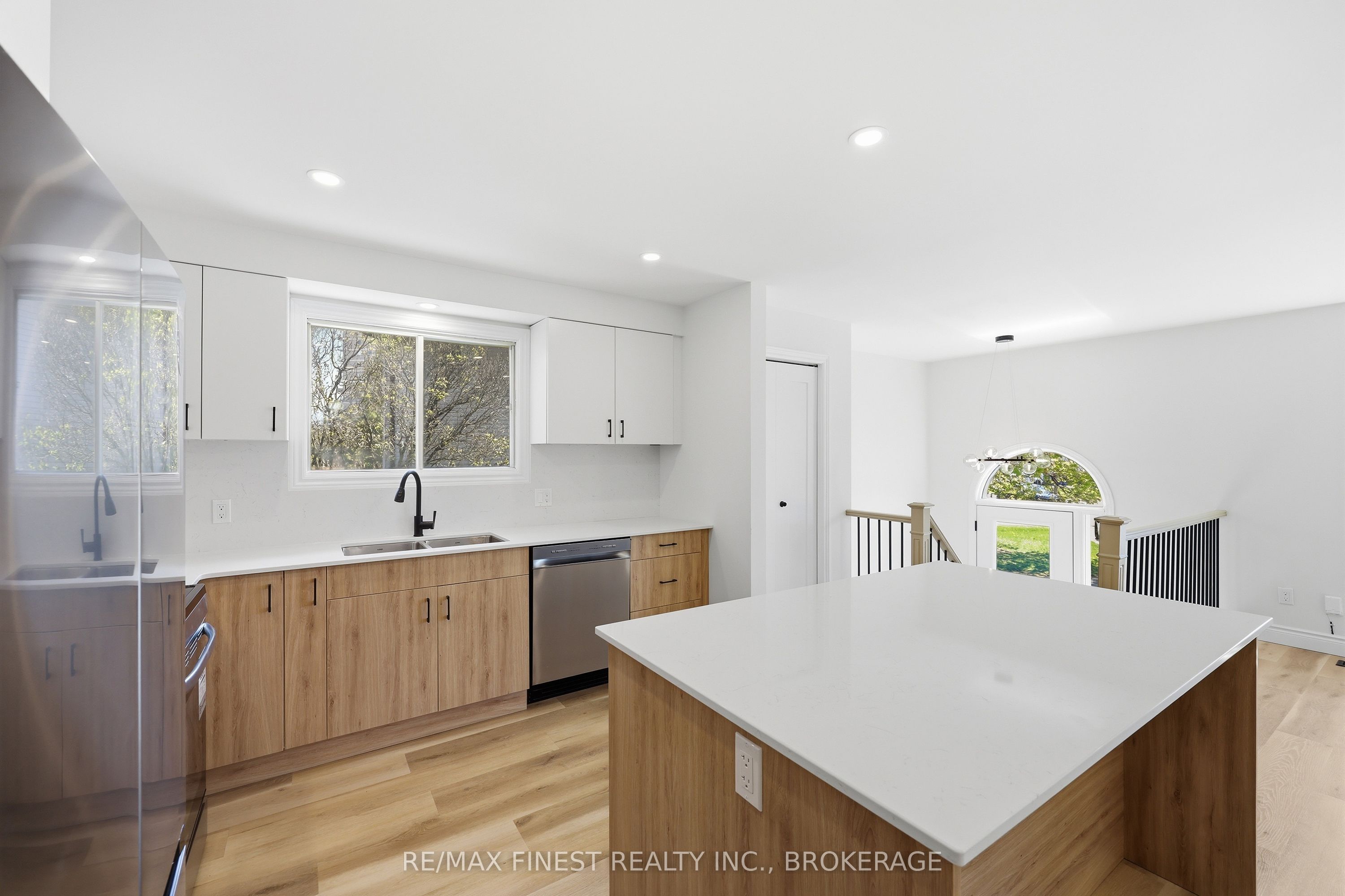 882 Beaconhill Court Property Photo 15