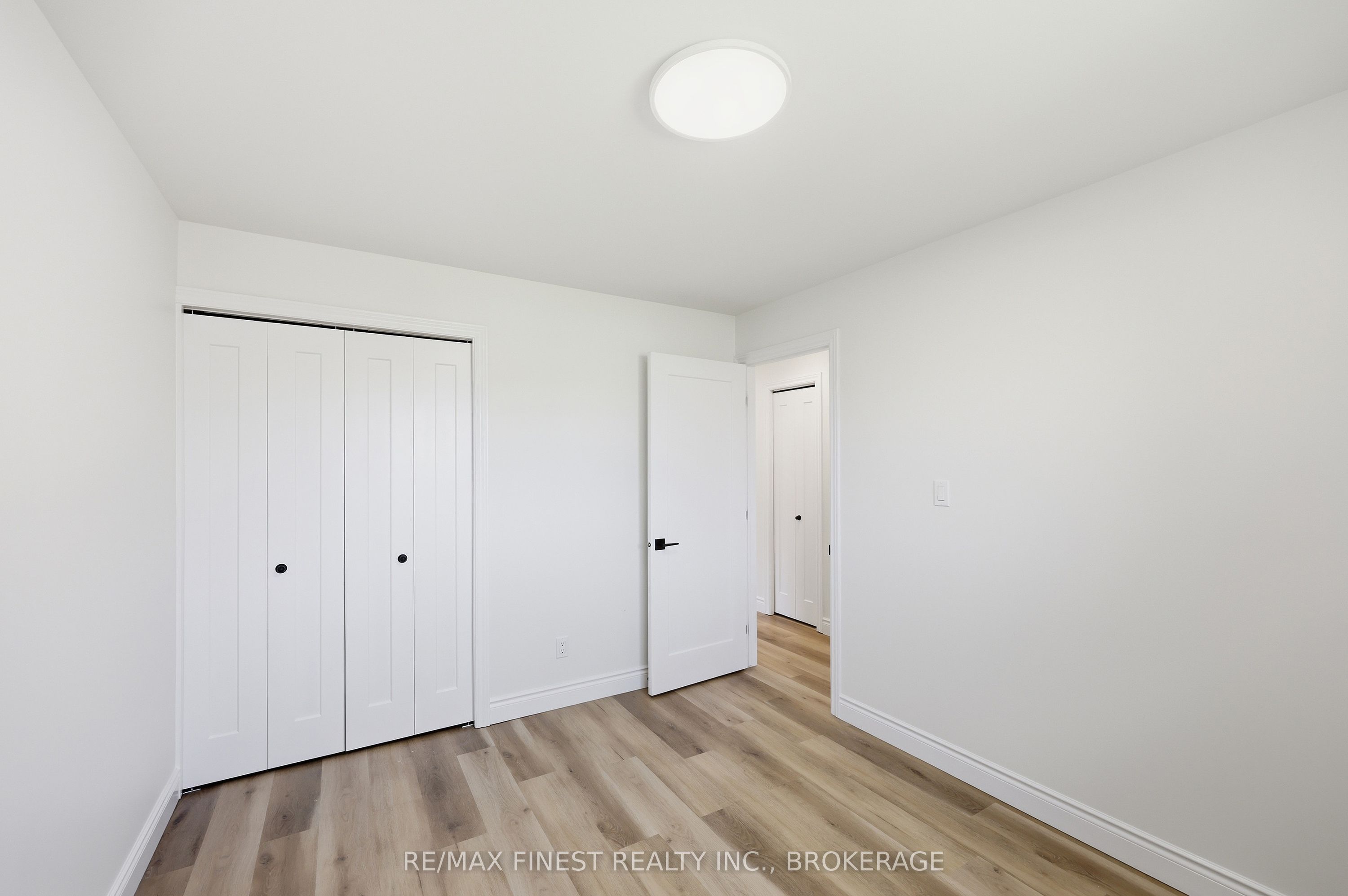 882 Beaconhill Court Property Photo 26