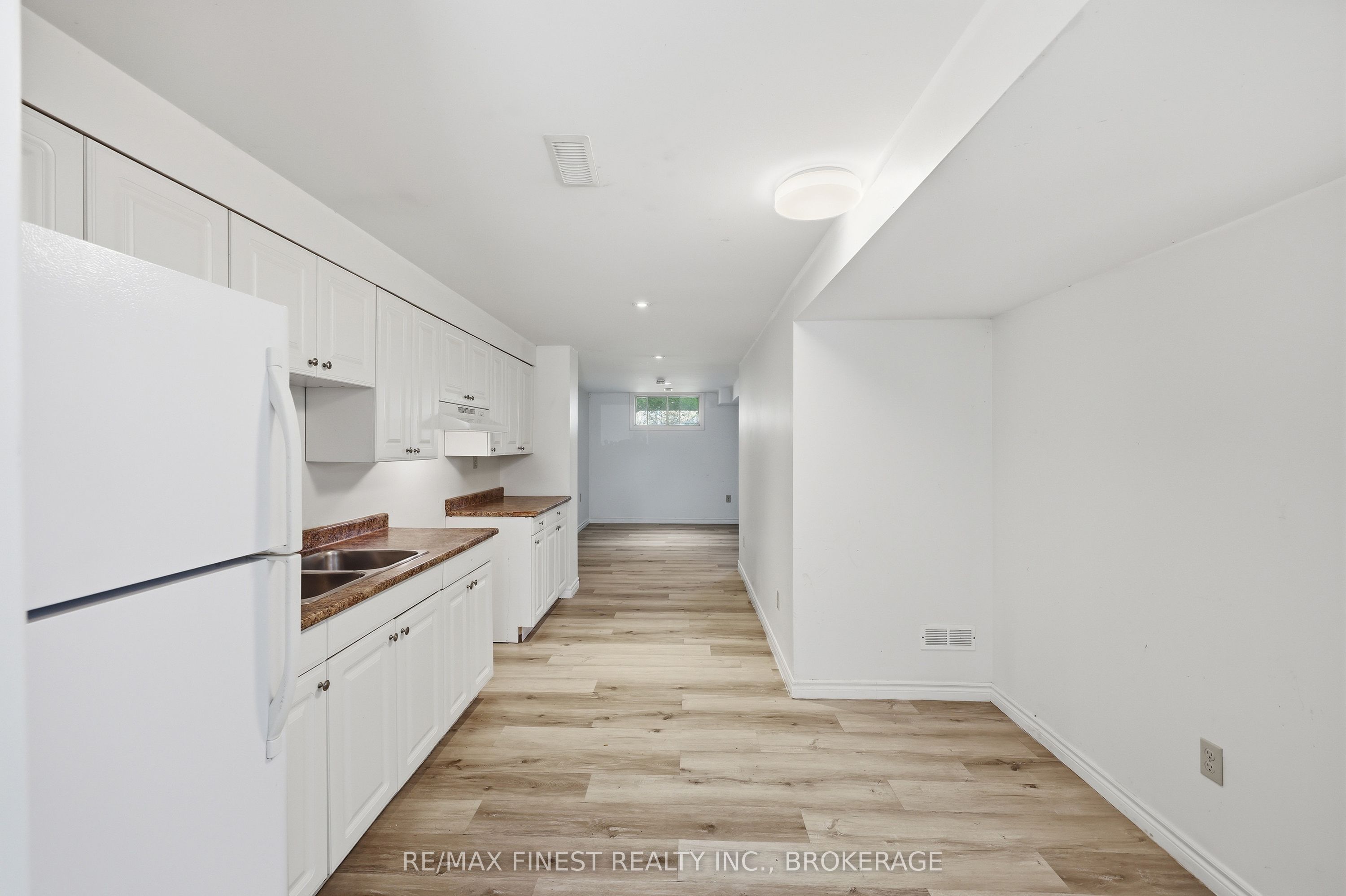 882 Beaconhill Court Property Photo 30