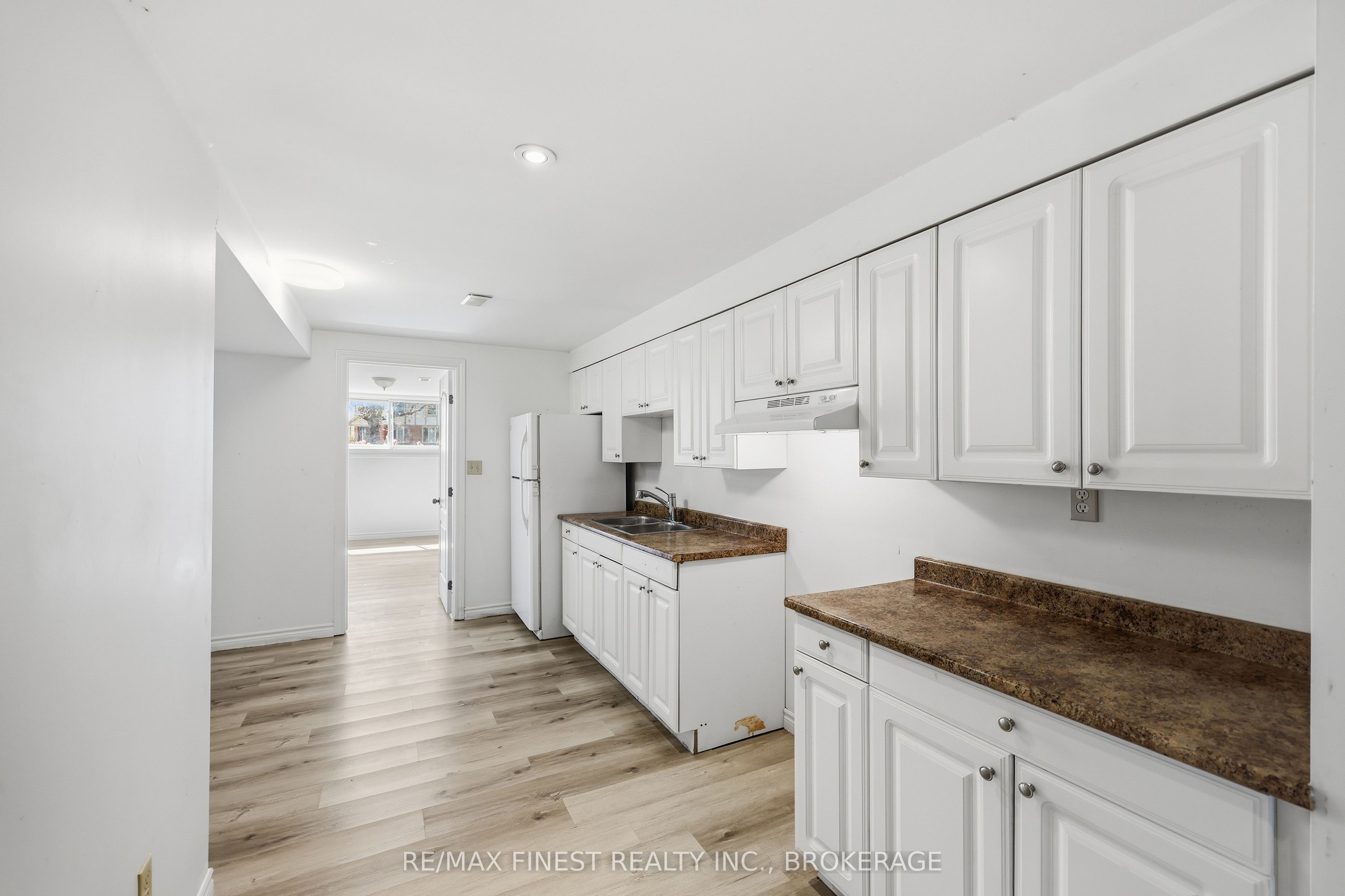 882 Beaconhill Court Property Photo 31