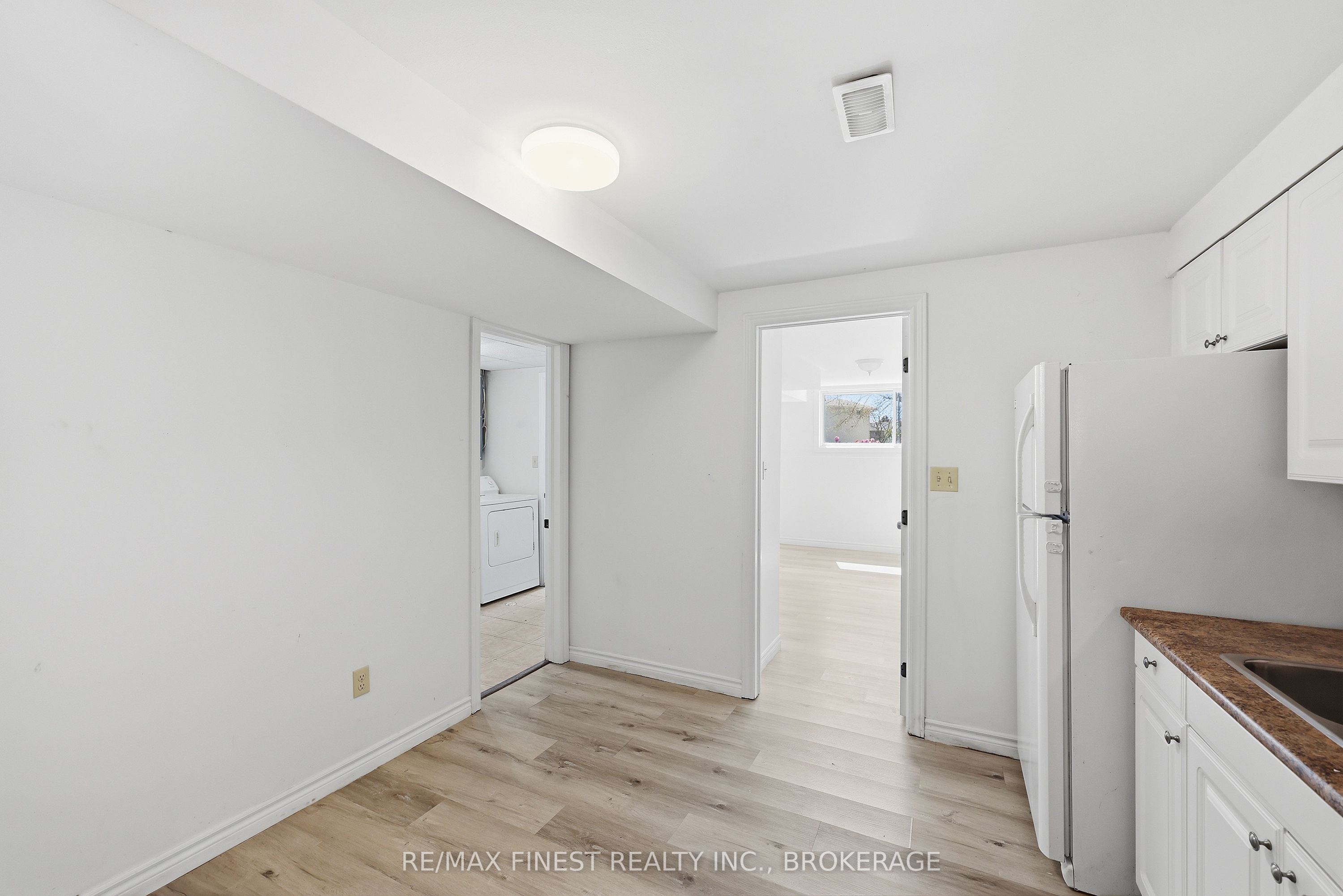 882 Beaconhill Court Property Photo 32