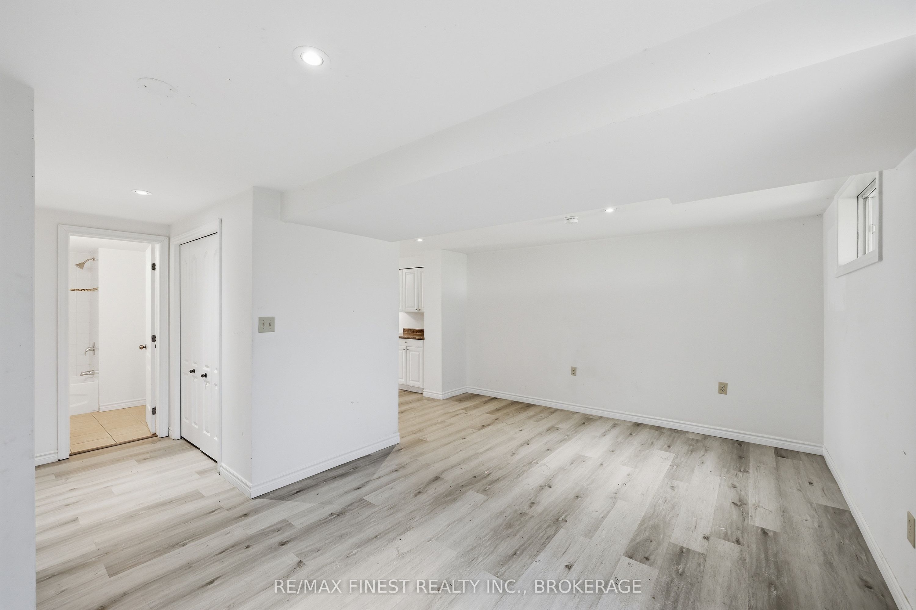 882 Beaconhill Court Property Photo 36