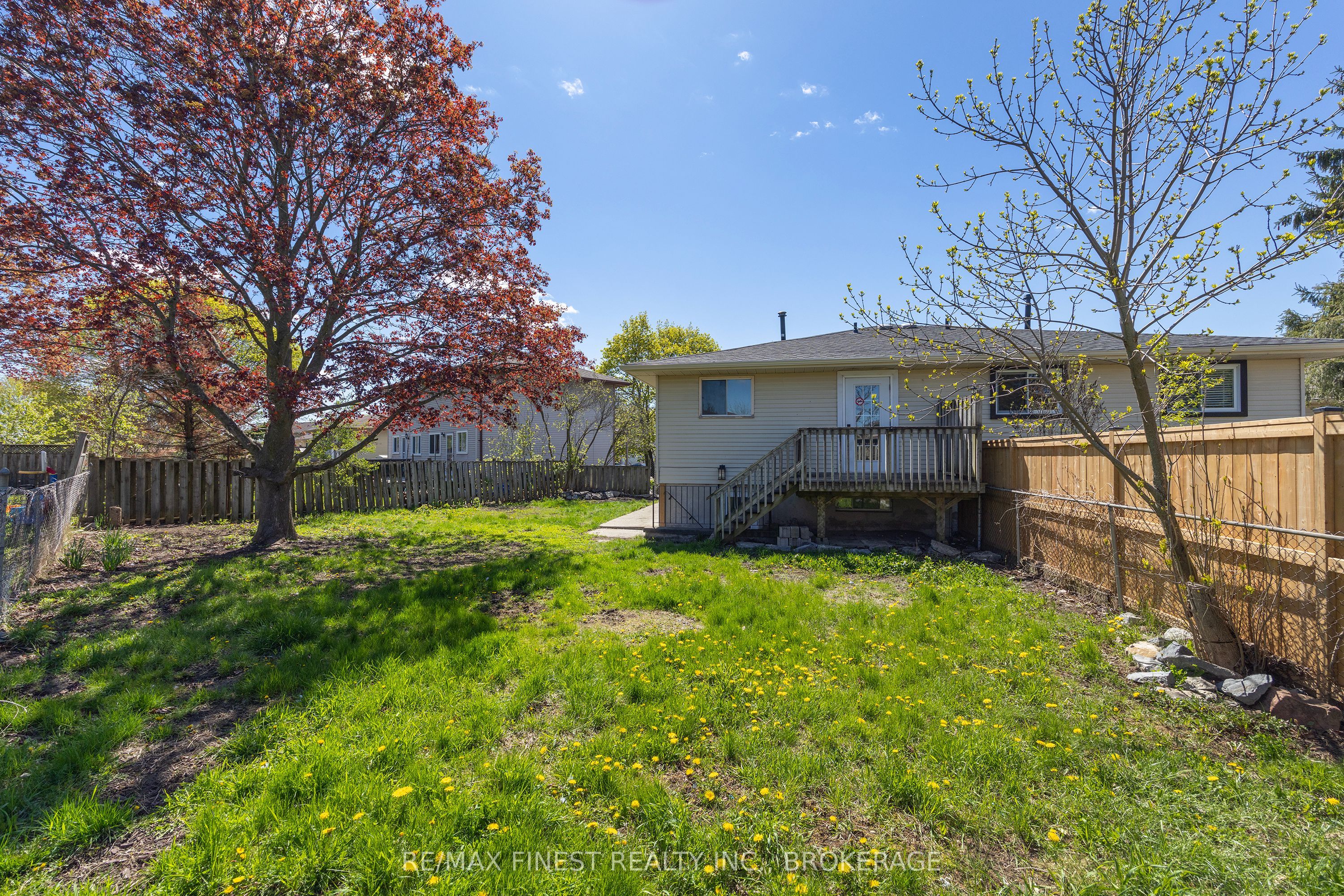 882 Beaconhill Court Property Photo 45