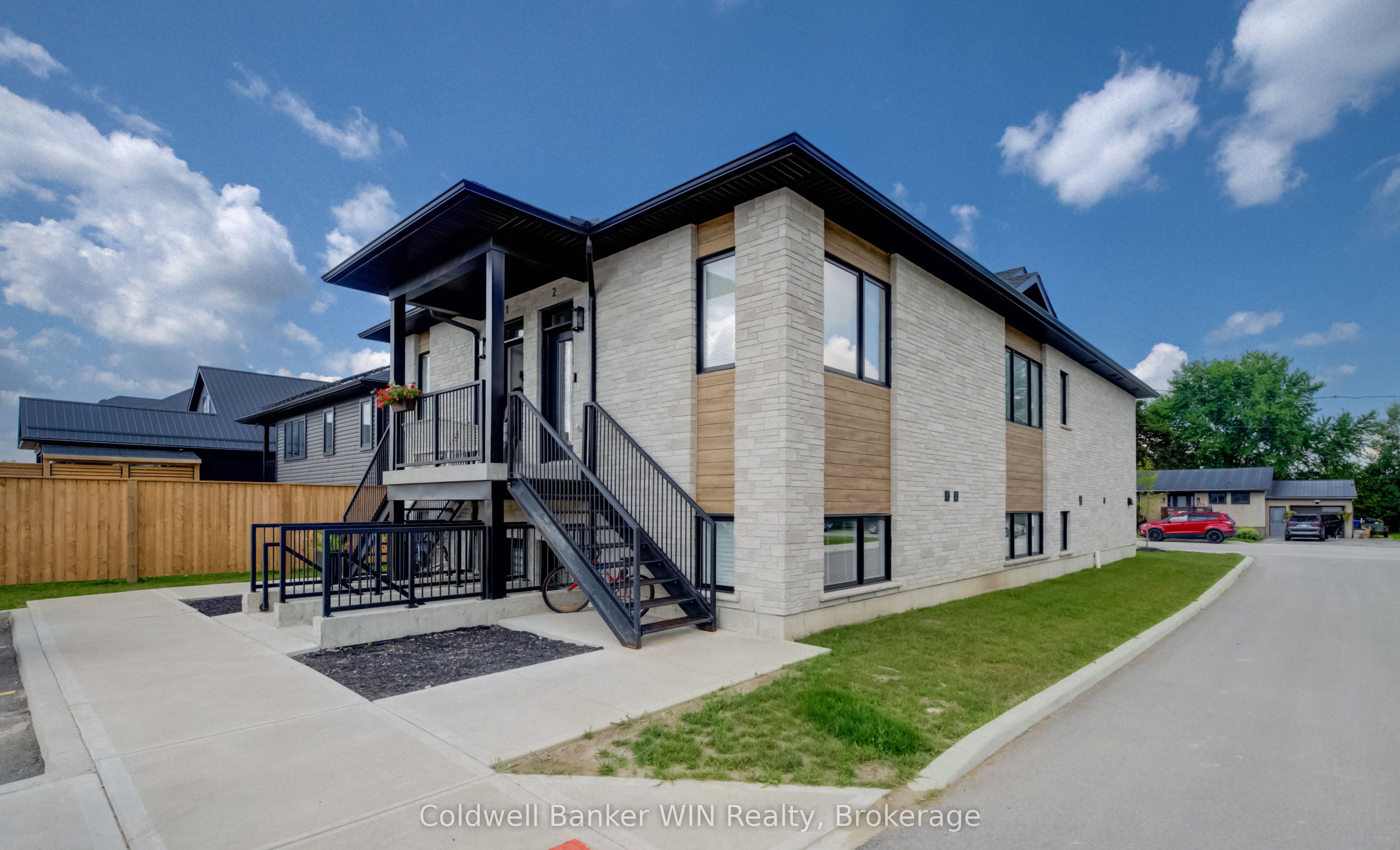 440 Wellington Street E 3 Property Photo 2