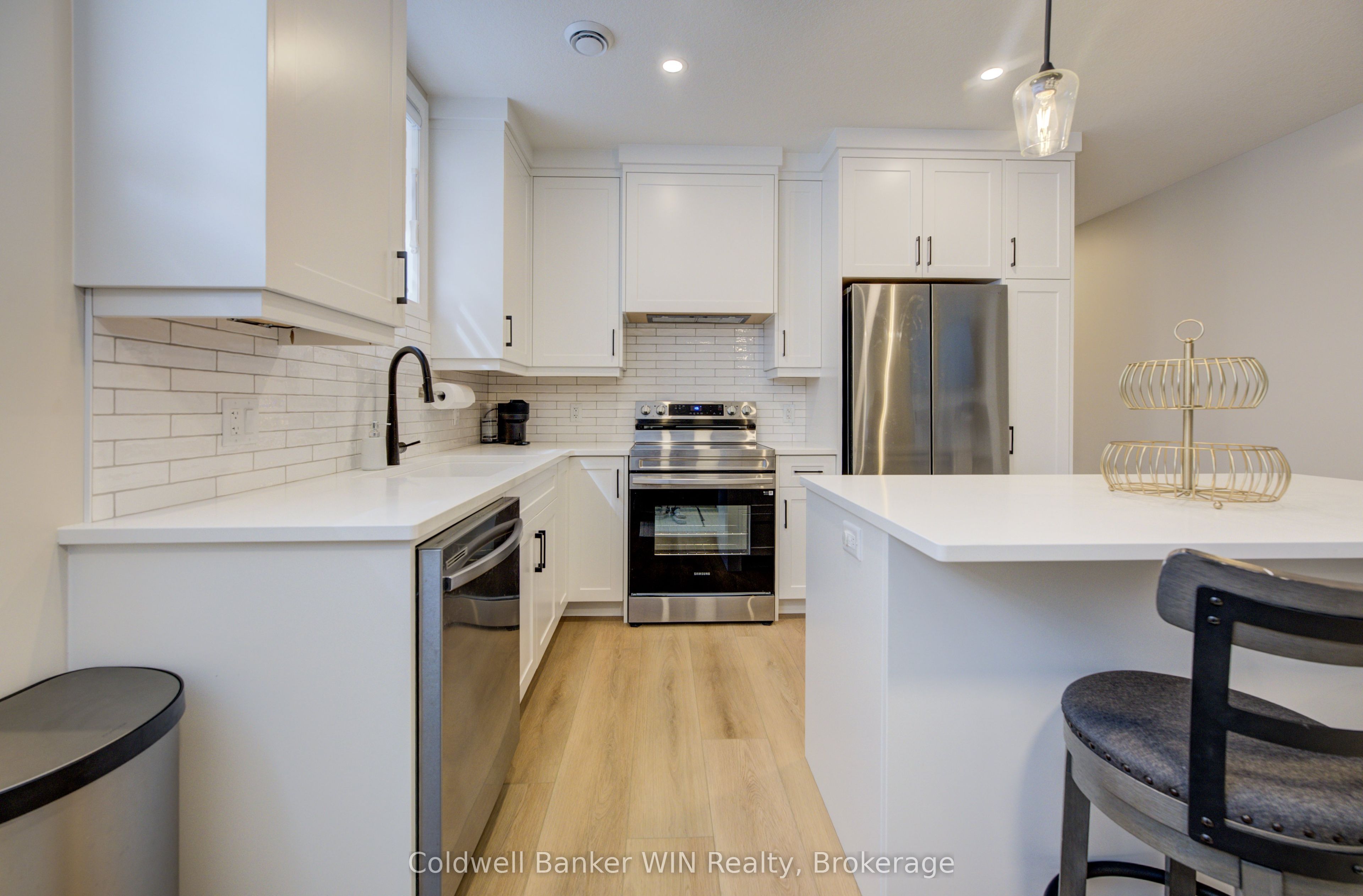 440 Wellington Street E 3 Property Photo 5