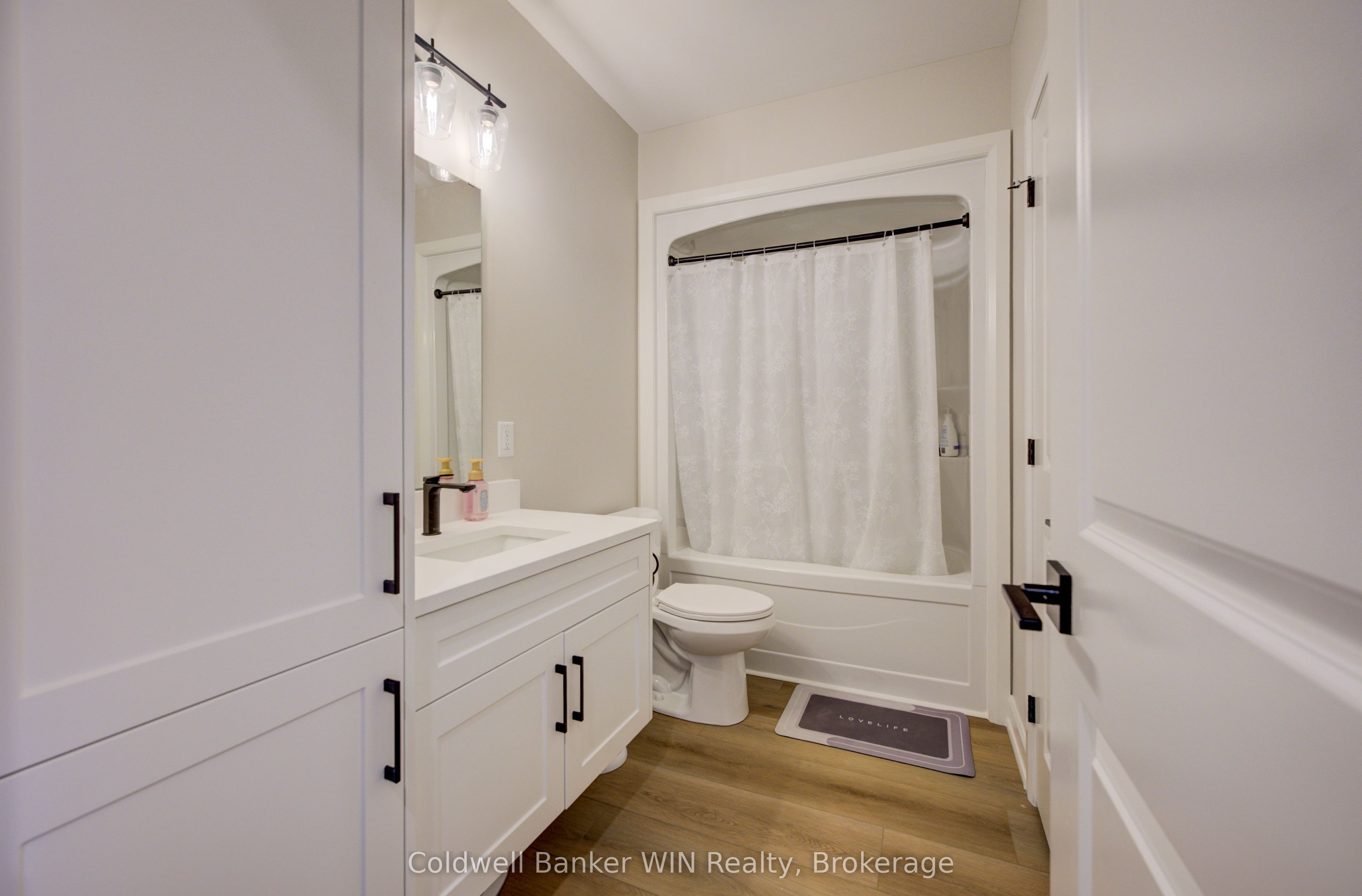 440 Wellington Street E 3 Property Photo 18