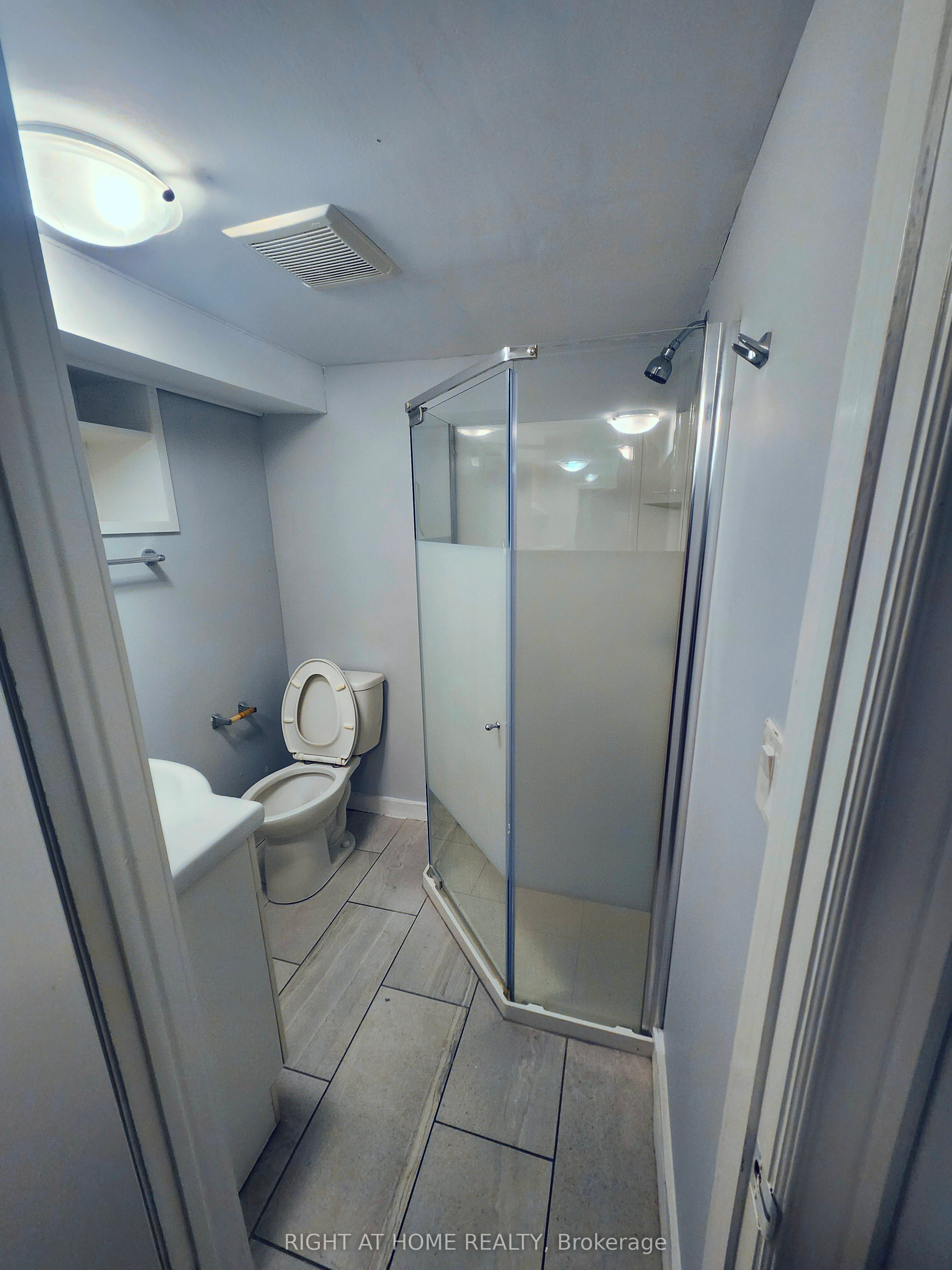 48 Westmount Road S Basemnt Property Photo 5