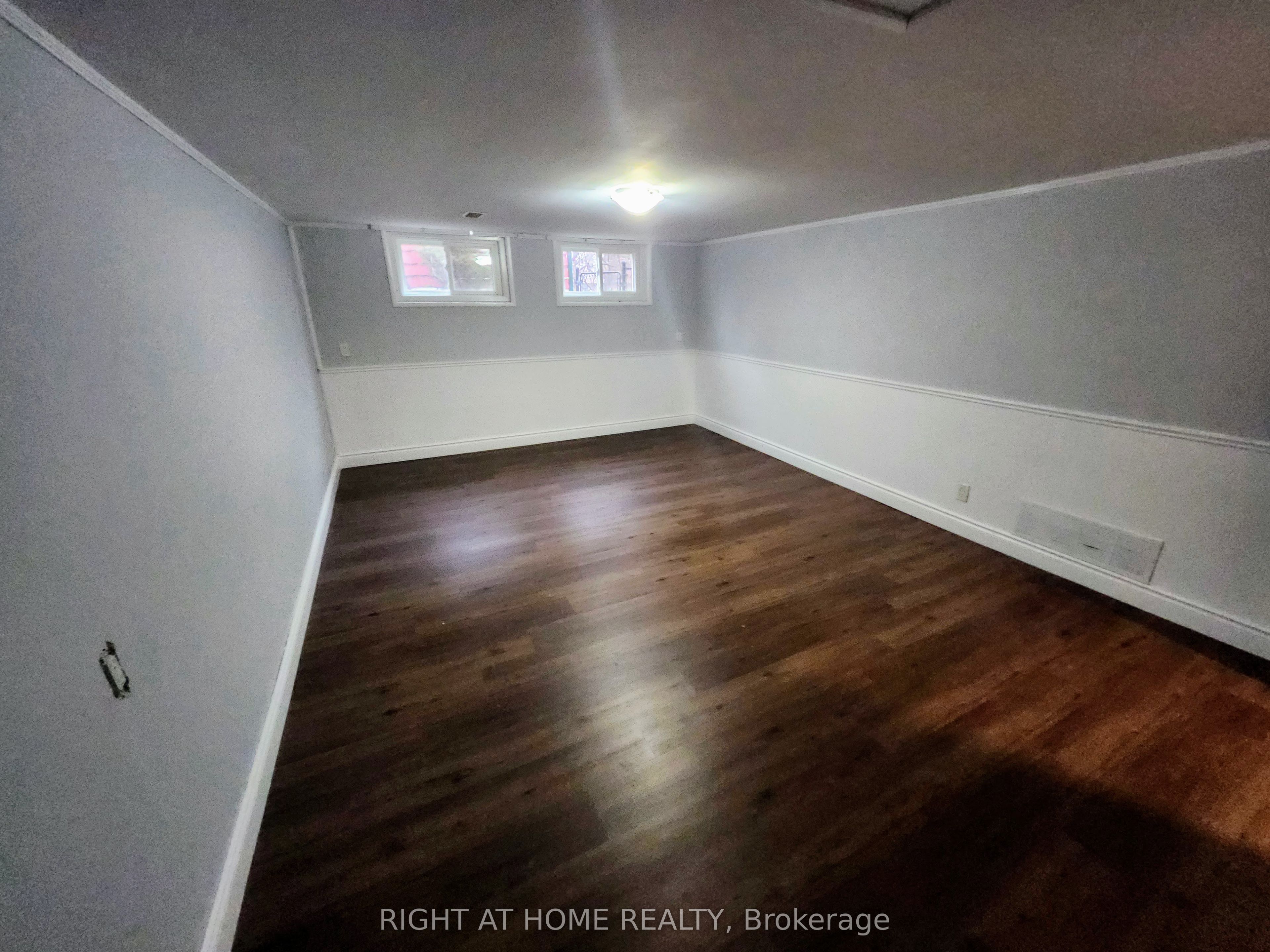 48 Westmount Road S Basemnt Property Photo 9