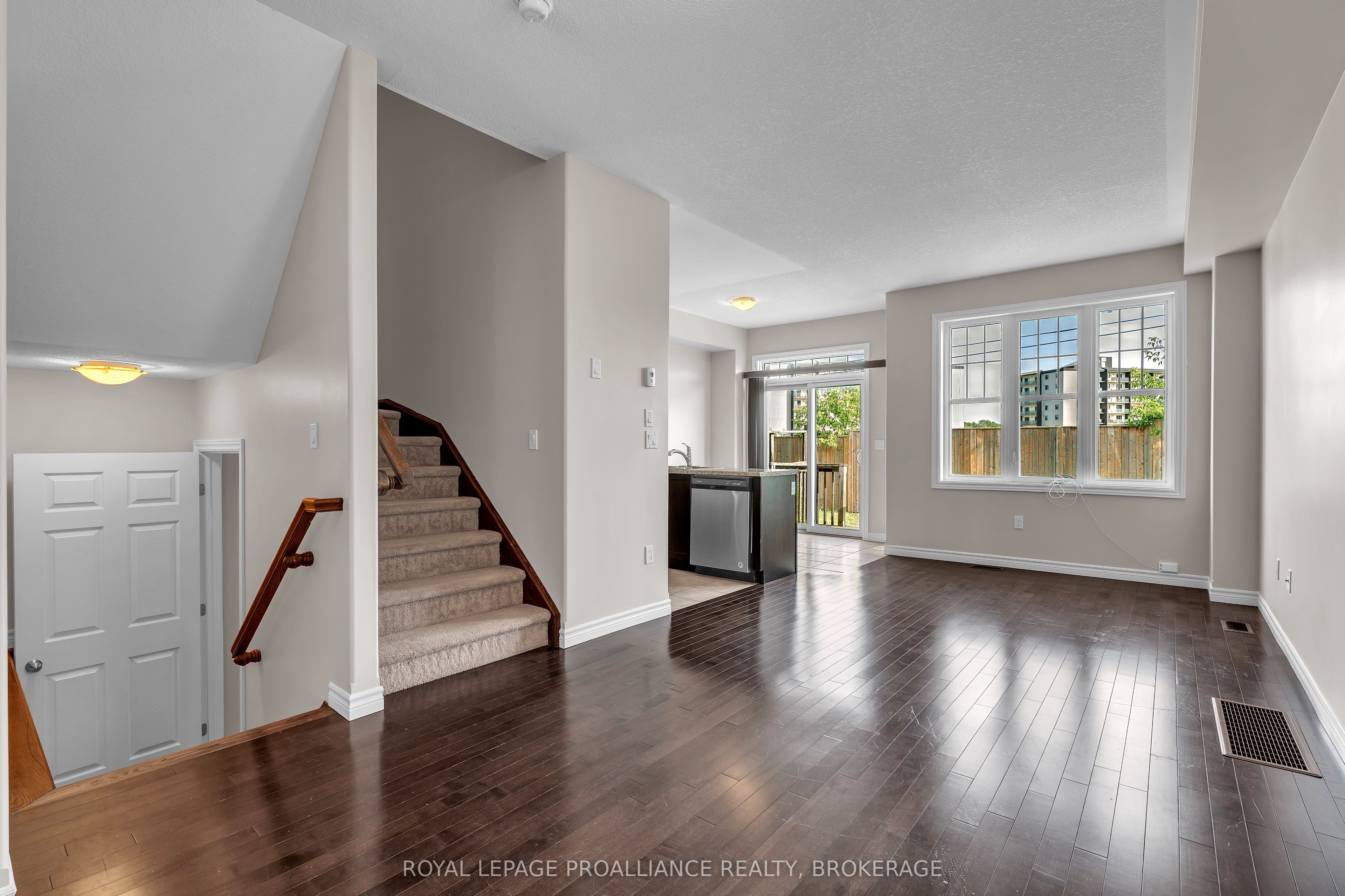 792 Newmarket Lane Property Photo 10