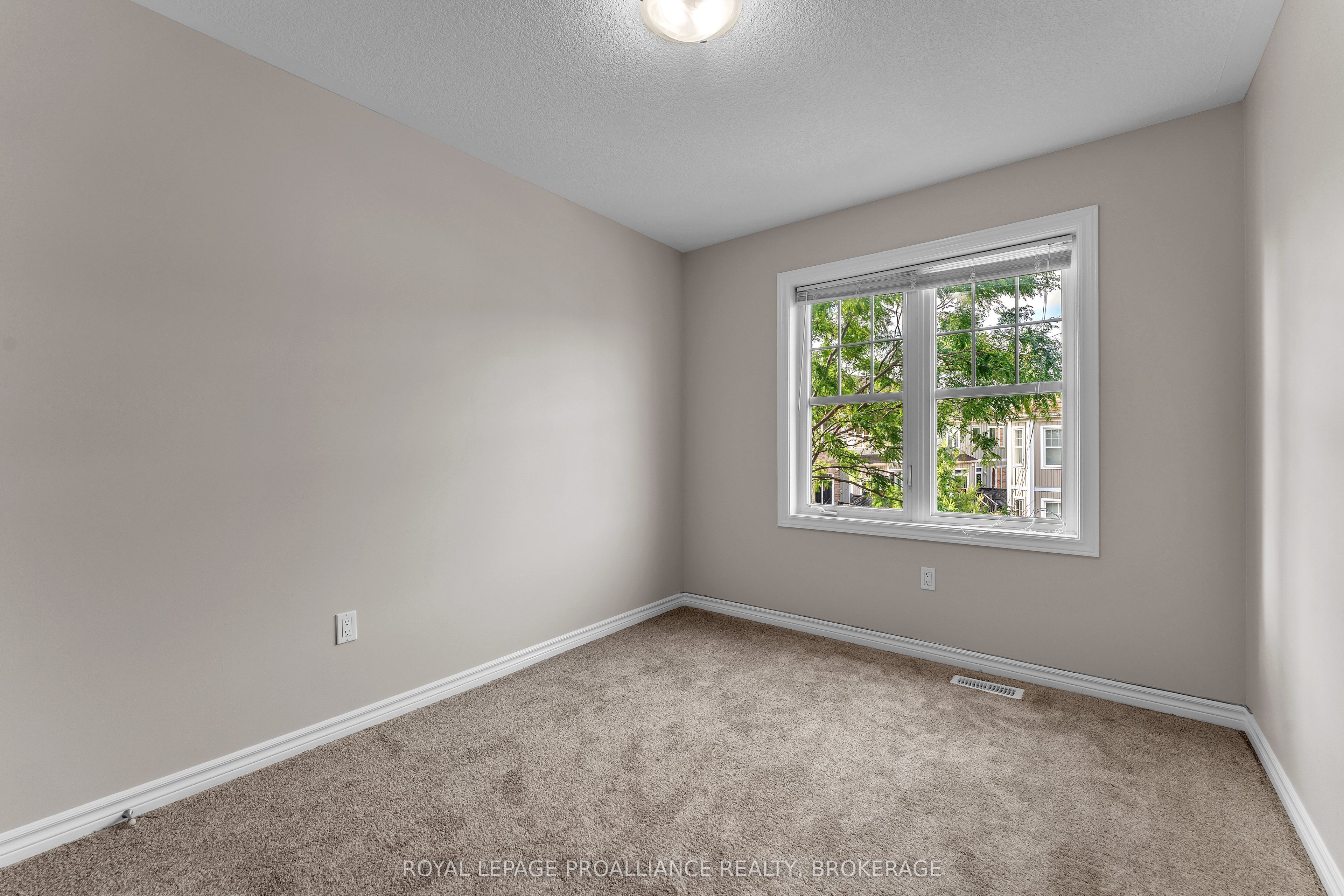 792 Newmarket Lane Property Photo 25