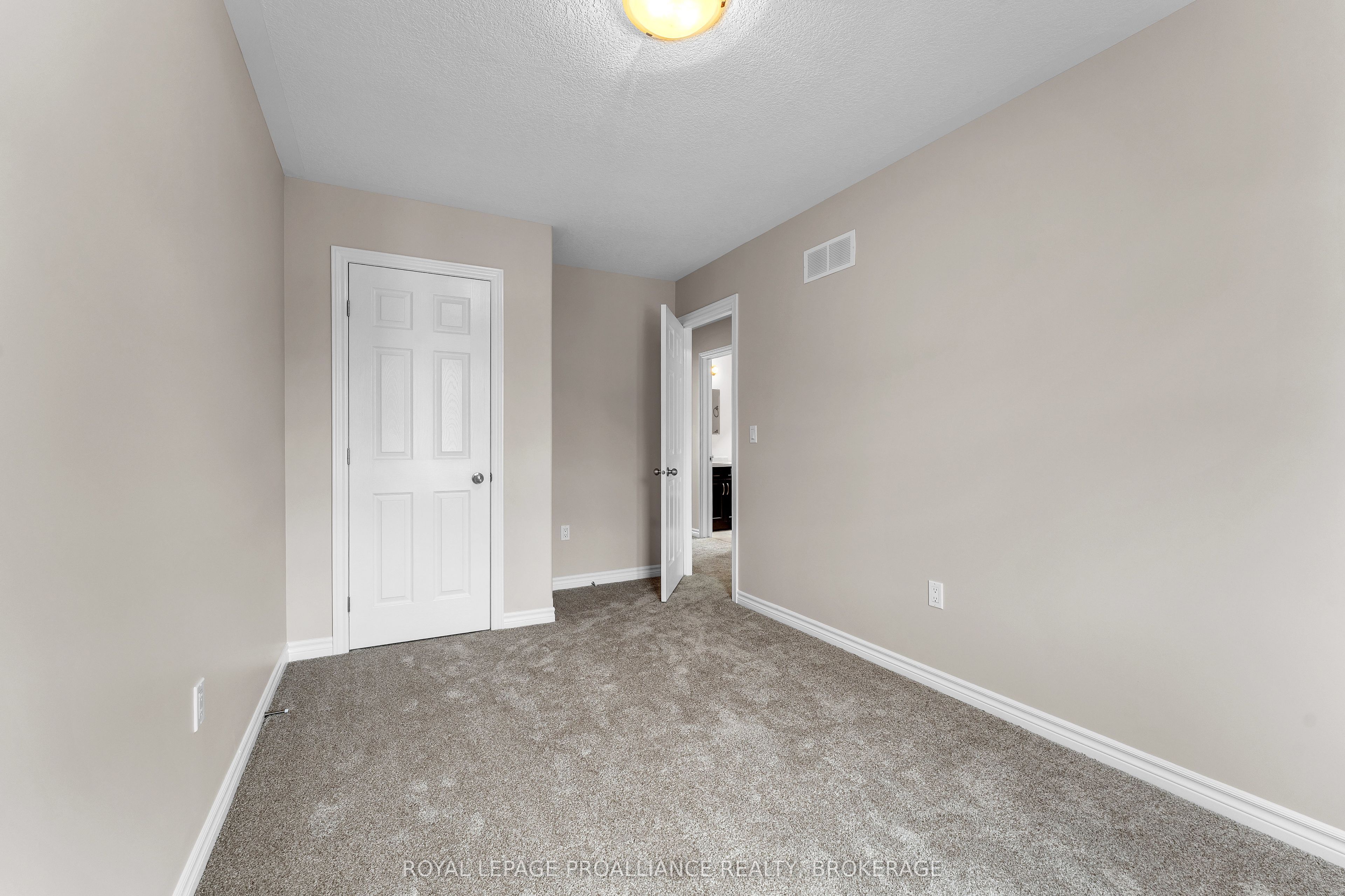 792 Newmarket Lane Property Photo 28