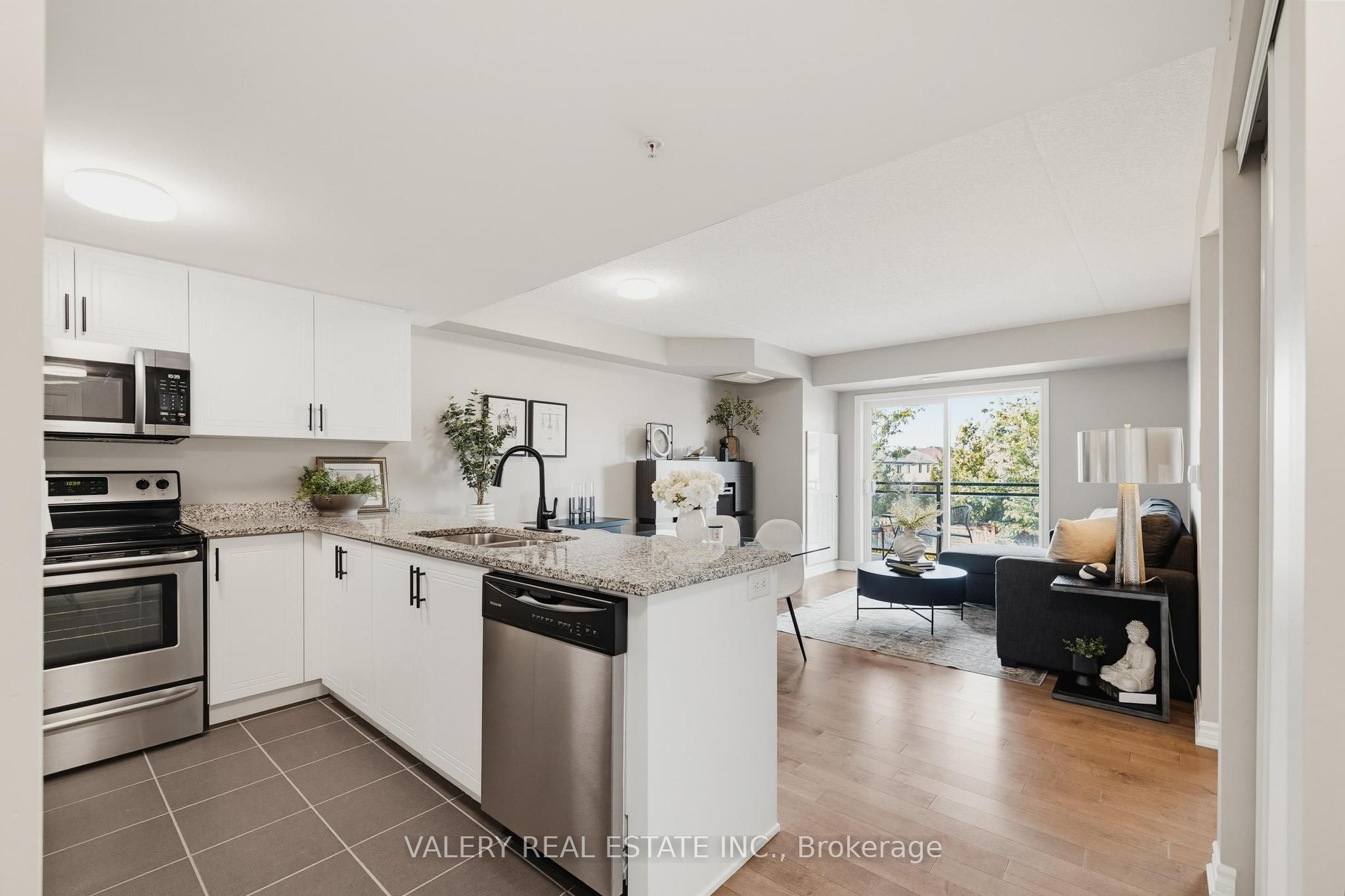 155 Commonwealth Street 207 Property Photo 2