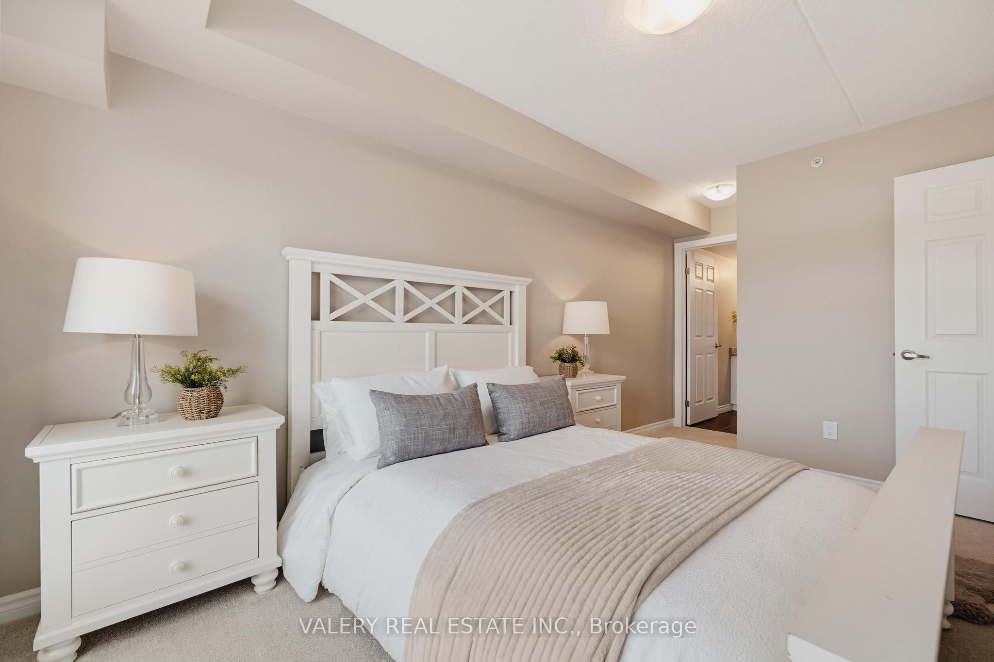 155 Commonwealth Street 207 Property Photo 15
