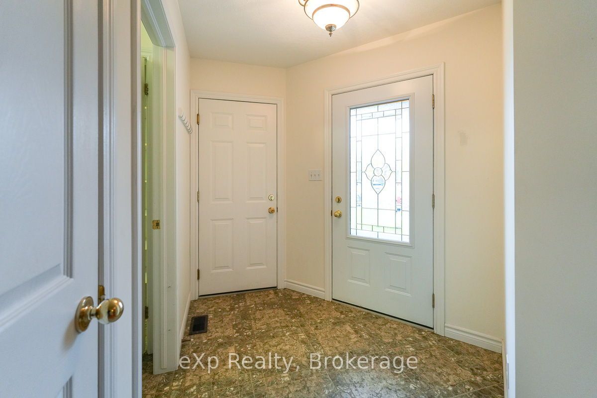 123 Church Street N 3 Property Photo 4