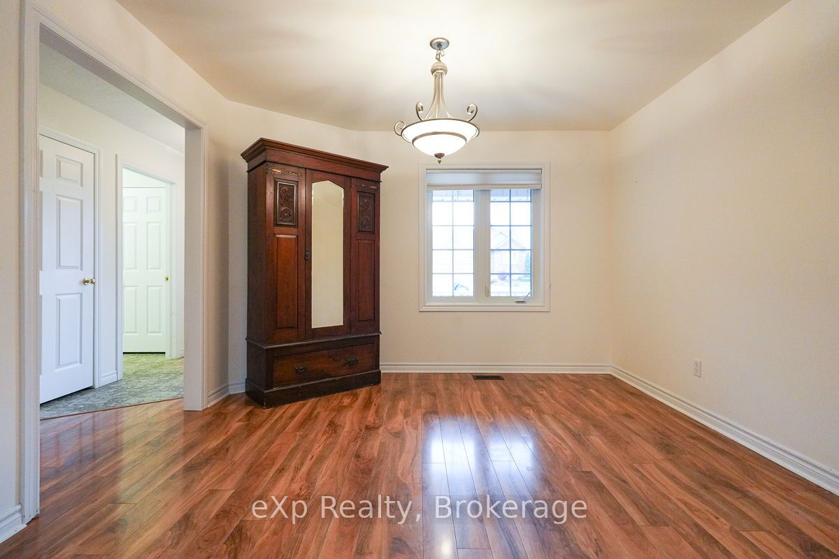 123 Church Street N 3 Property Photo 6
