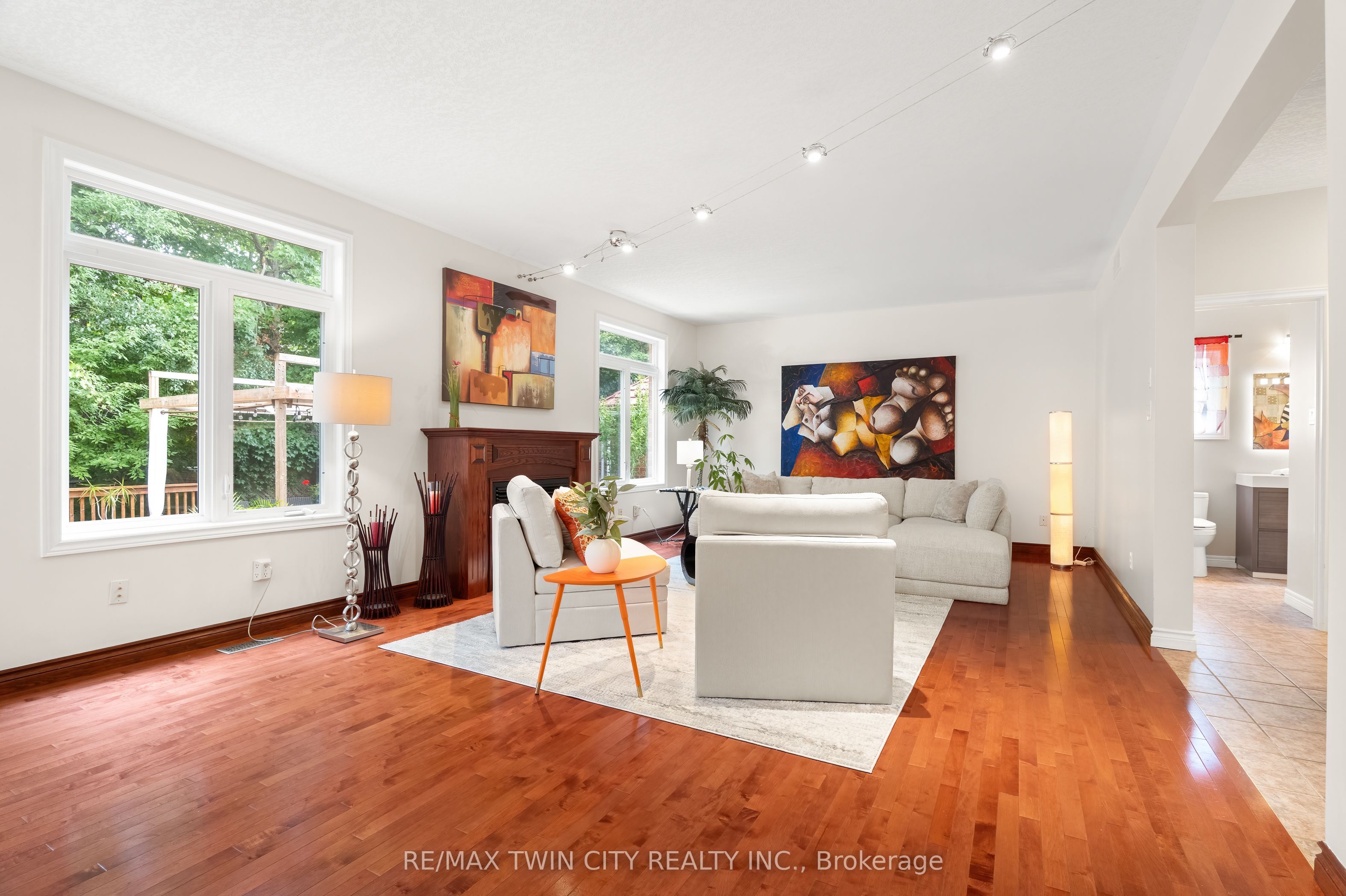 534 Birchleaf Walk Property Photo 7