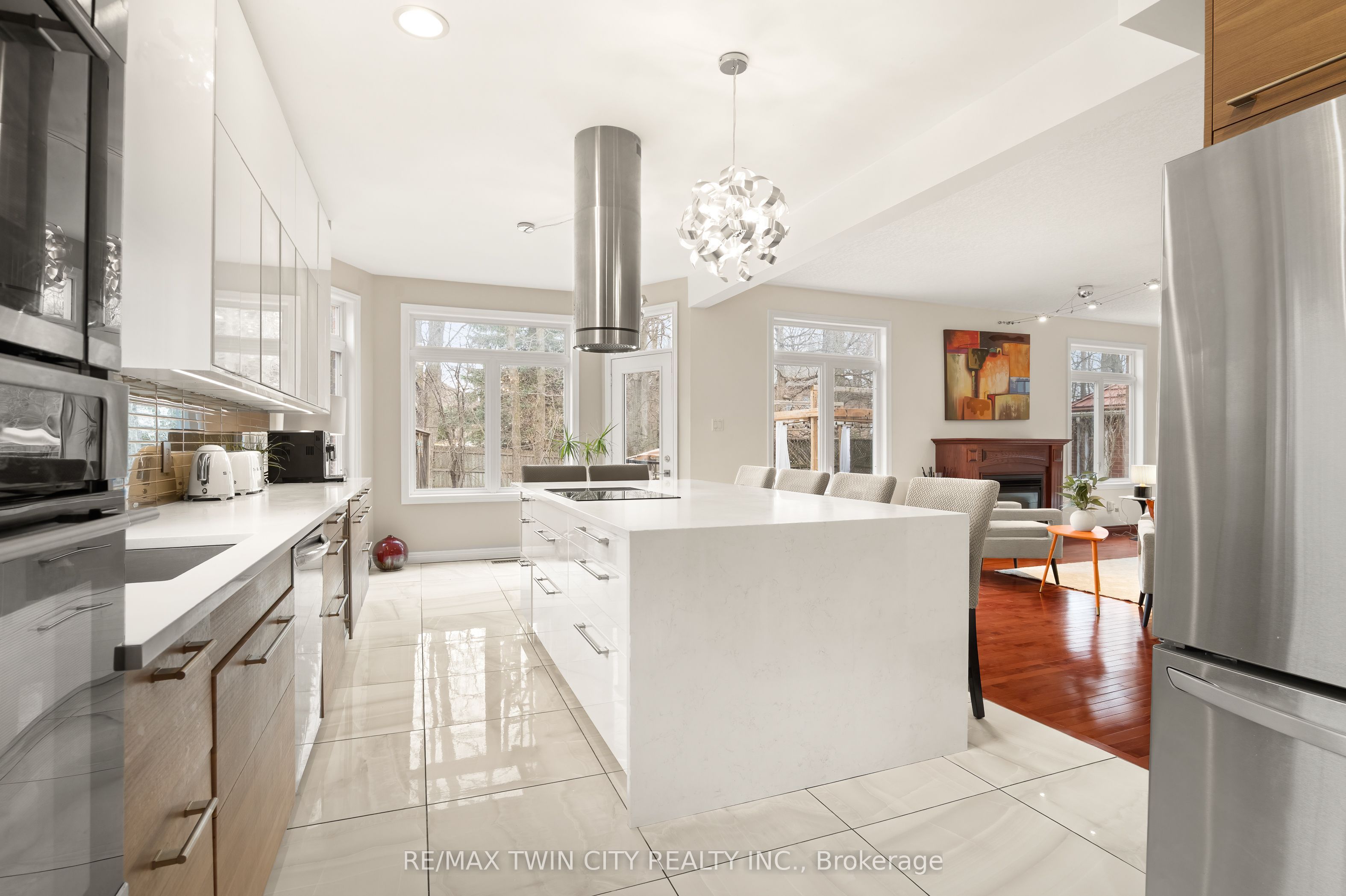 534 Birchleaf Walk Property Photo 11