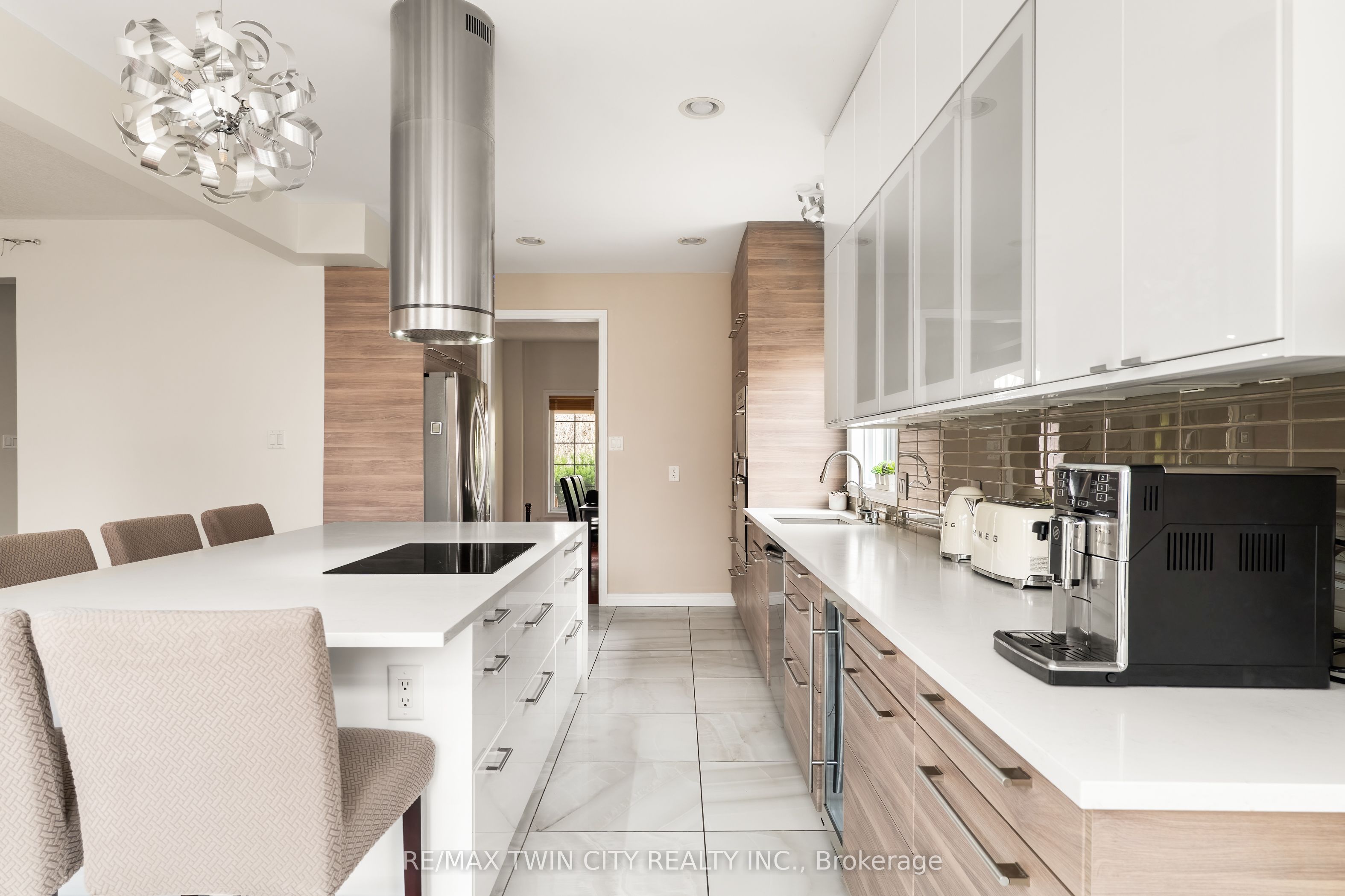 534 Birchleaf Walk Property Photo 16