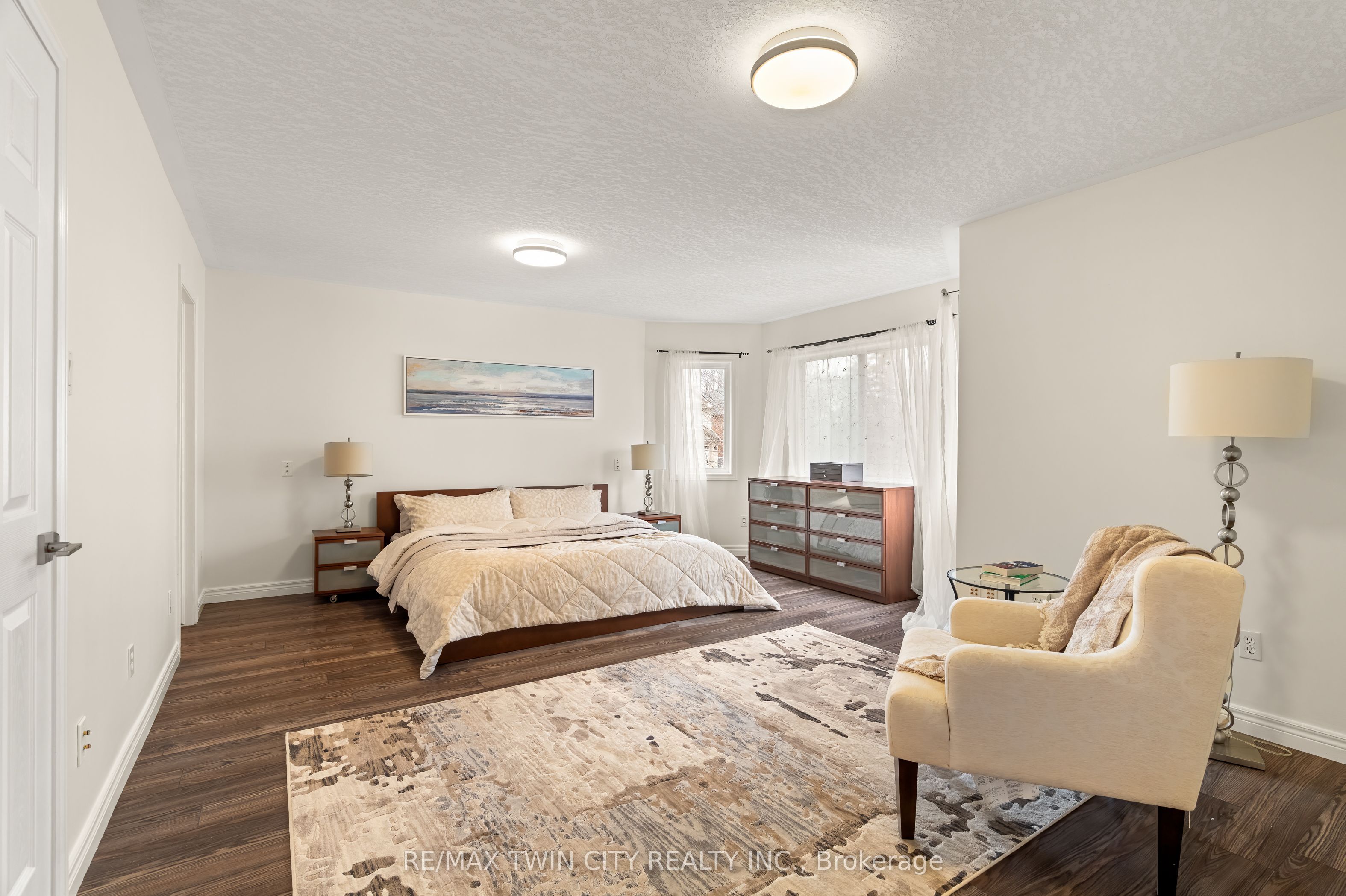 534 Birchleaf Walk Property Photo 24