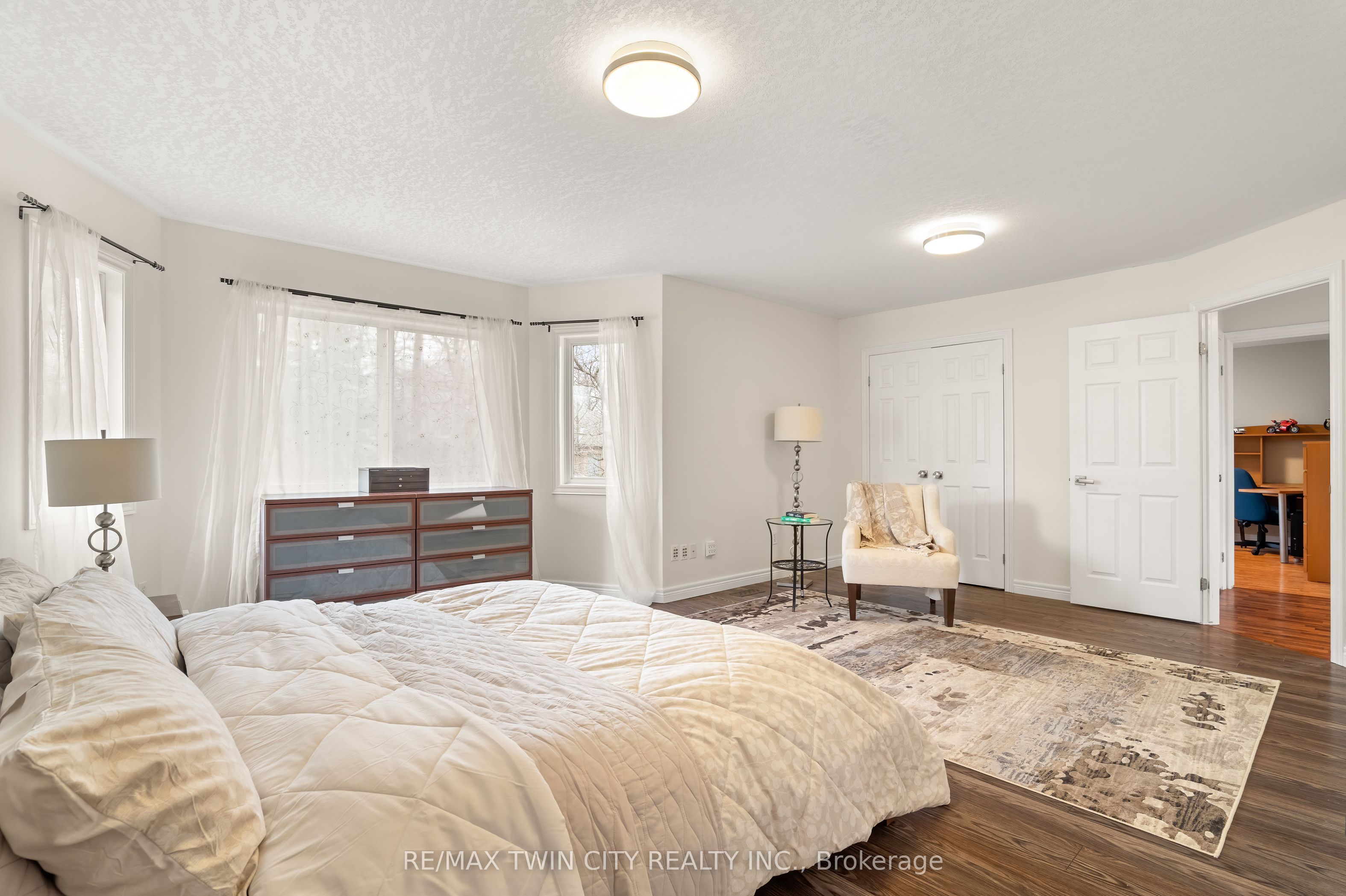 534 Birchleaf Walk Property Photo 27