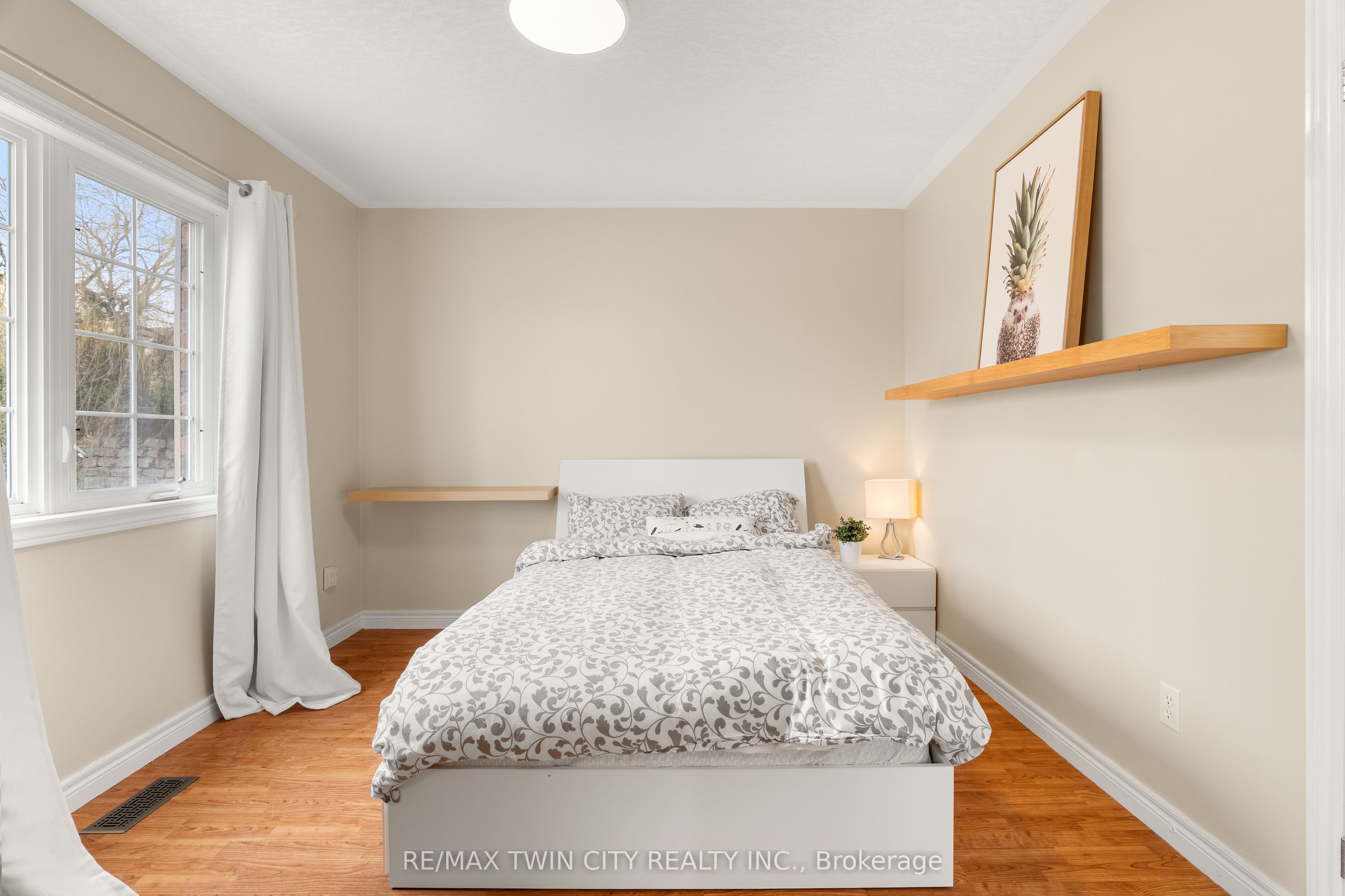 534 Birchleaf Walk Property Photo 37
