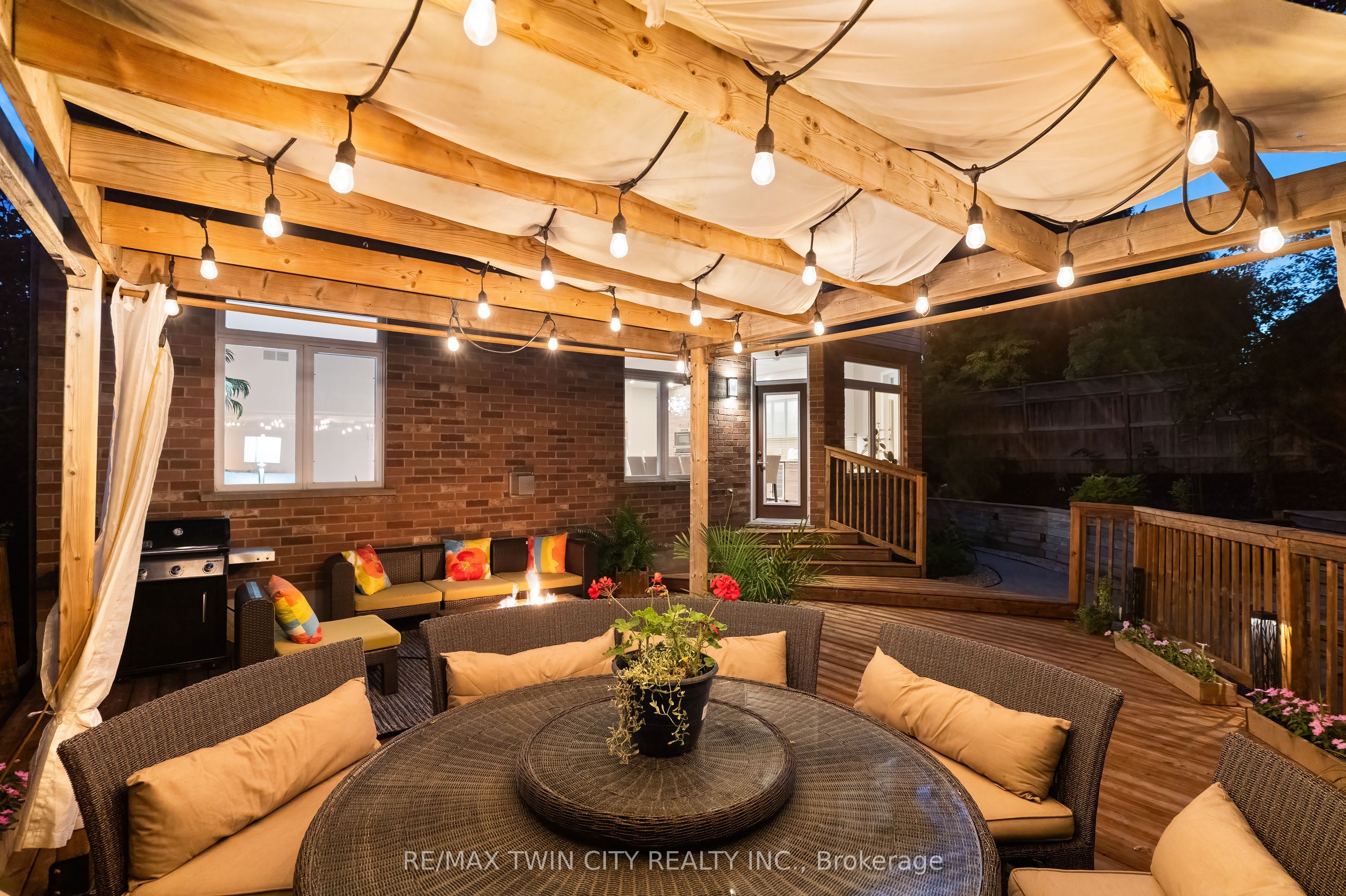 534 Birchleaf Walk Property Photo 48