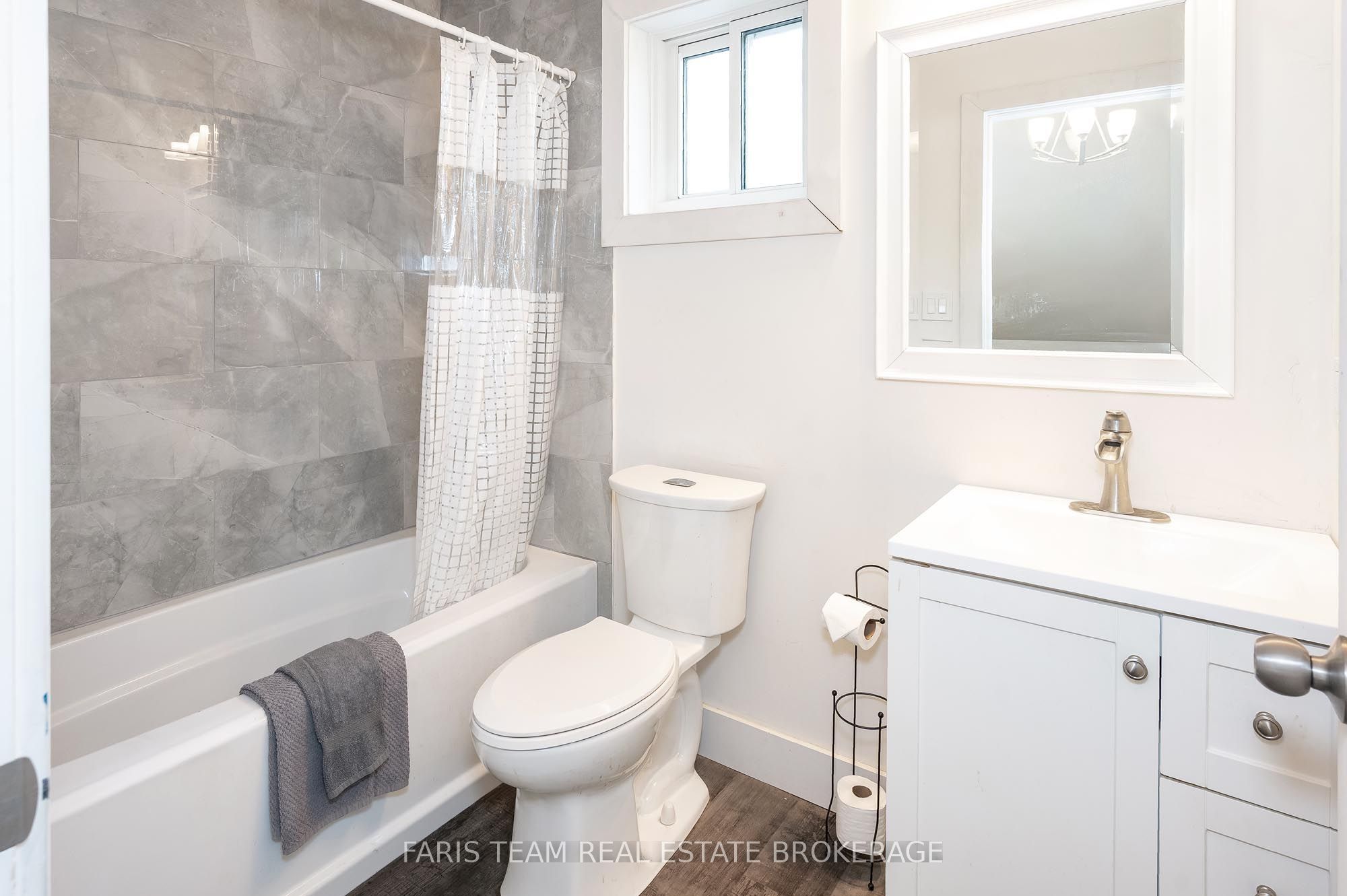 1036 Beverley Lane Property Photo 25