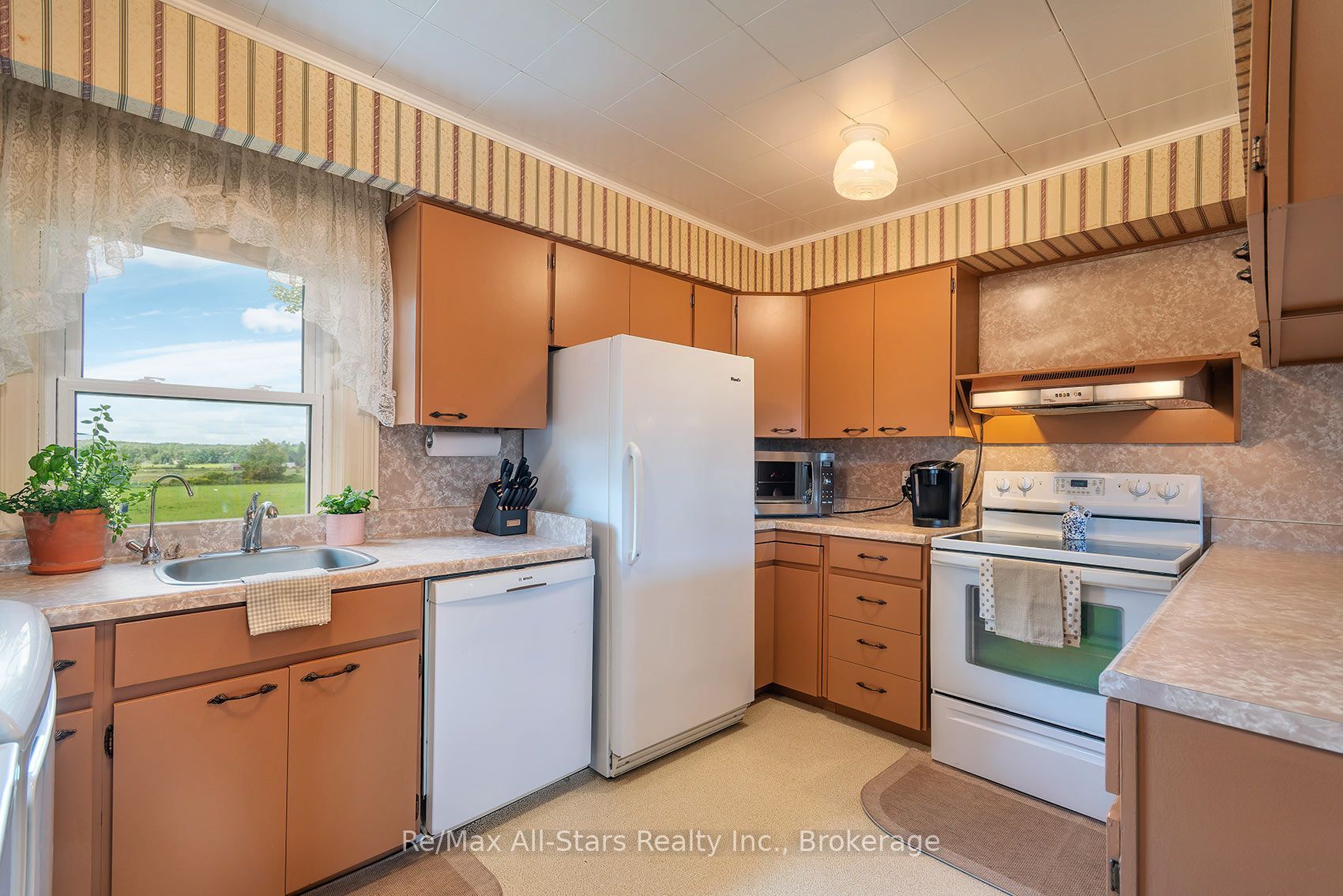 420 Solanum Way Property Photo 19