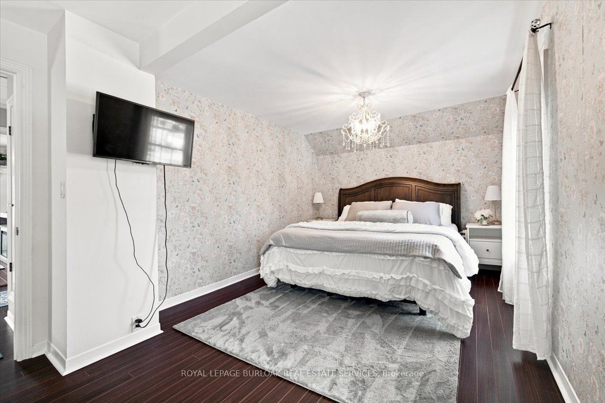 45 Rodman Street Property Photo 22