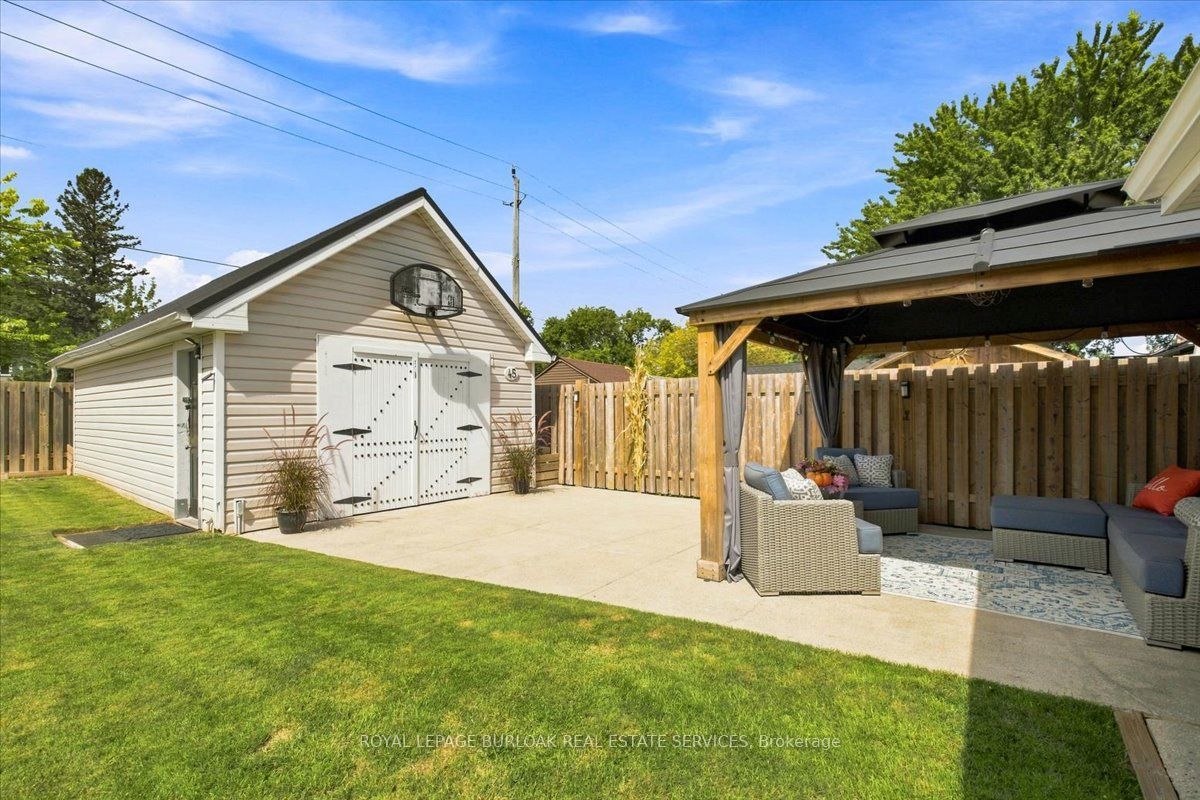 45 Rodman Street Property Photo 40