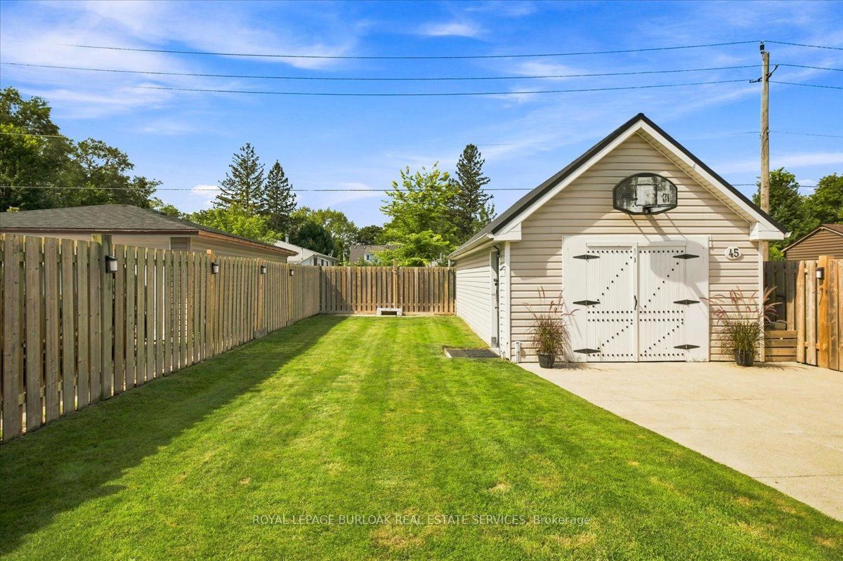 45 Rodman Street Property Photo 41
