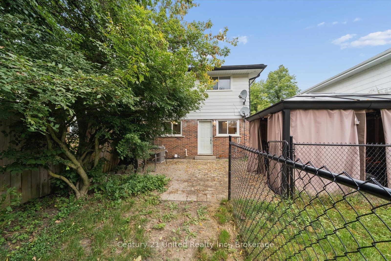 46b Springbrook Drive Property Photo 32