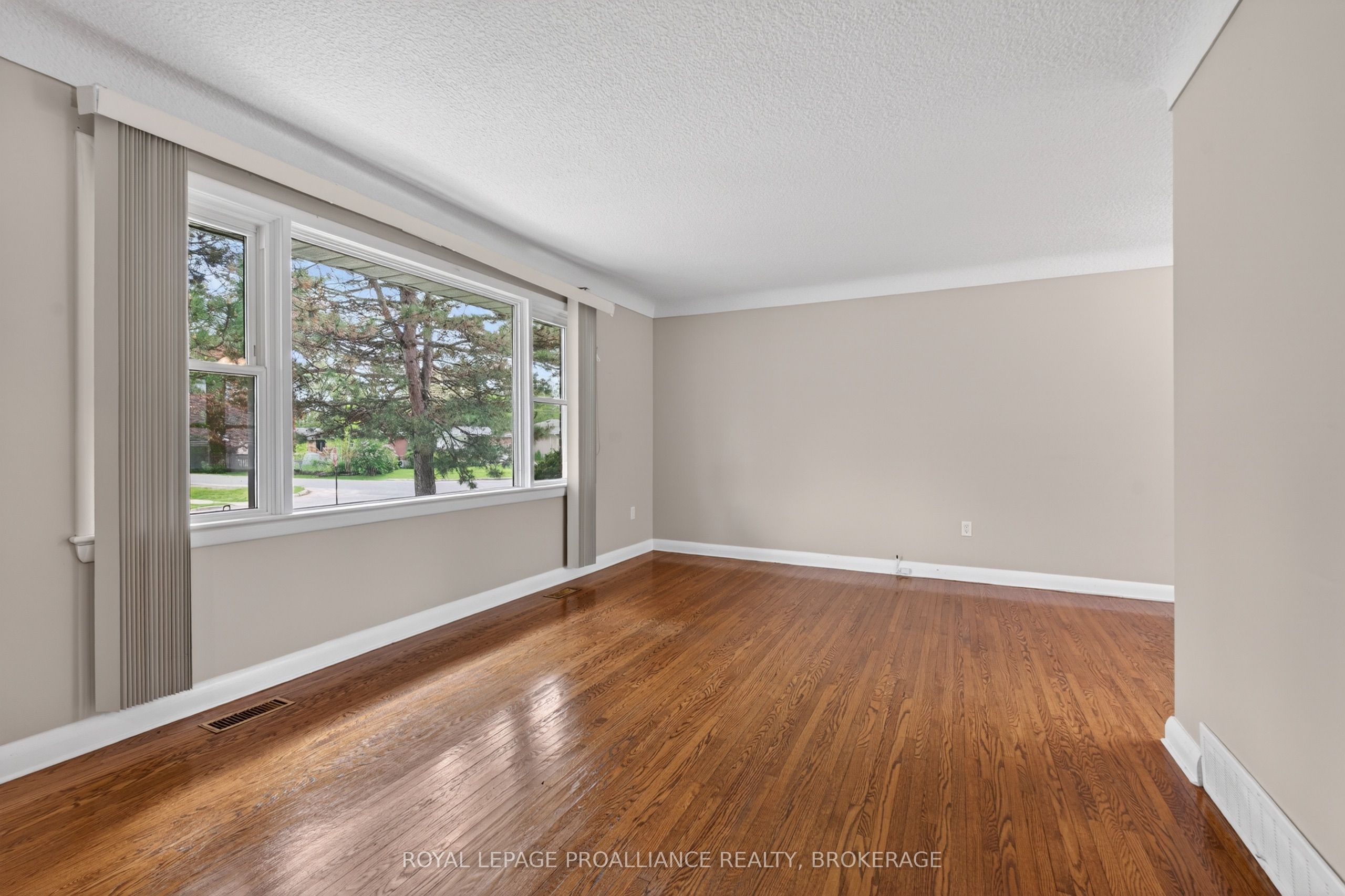 32 Lennox Street Property Photo 5