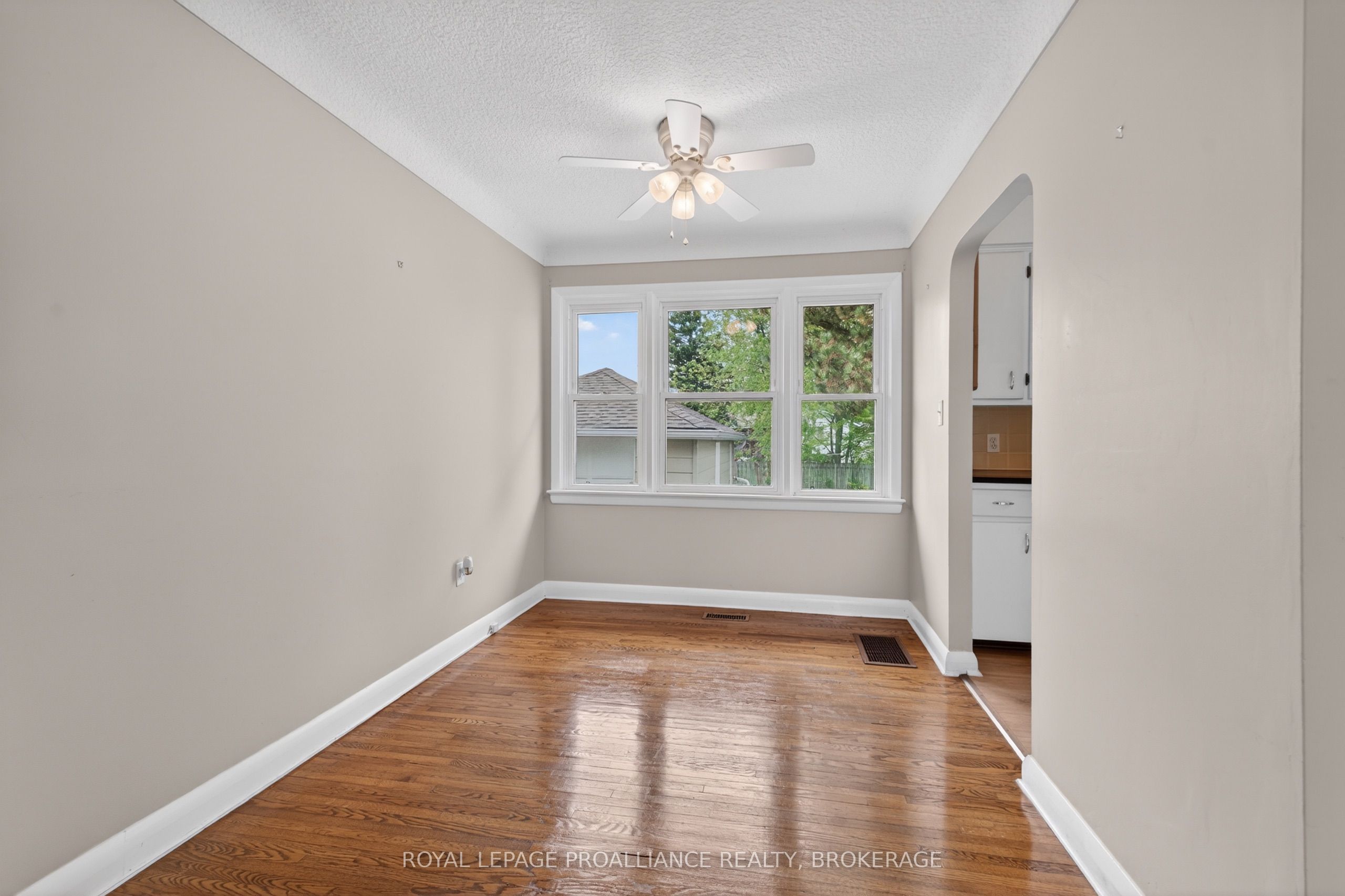 32 Lennox Street Property Photo 9